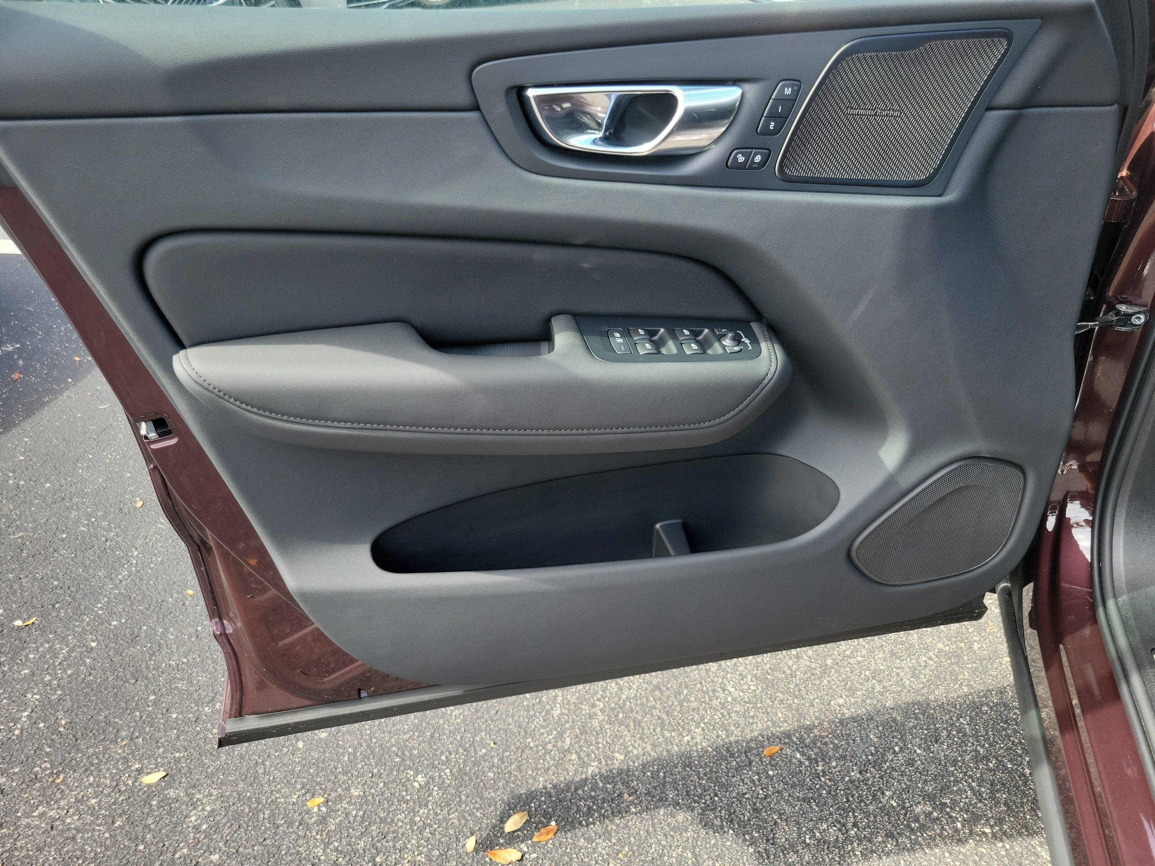 2026 Volvo XC60 Plug-In Hybrid Plus