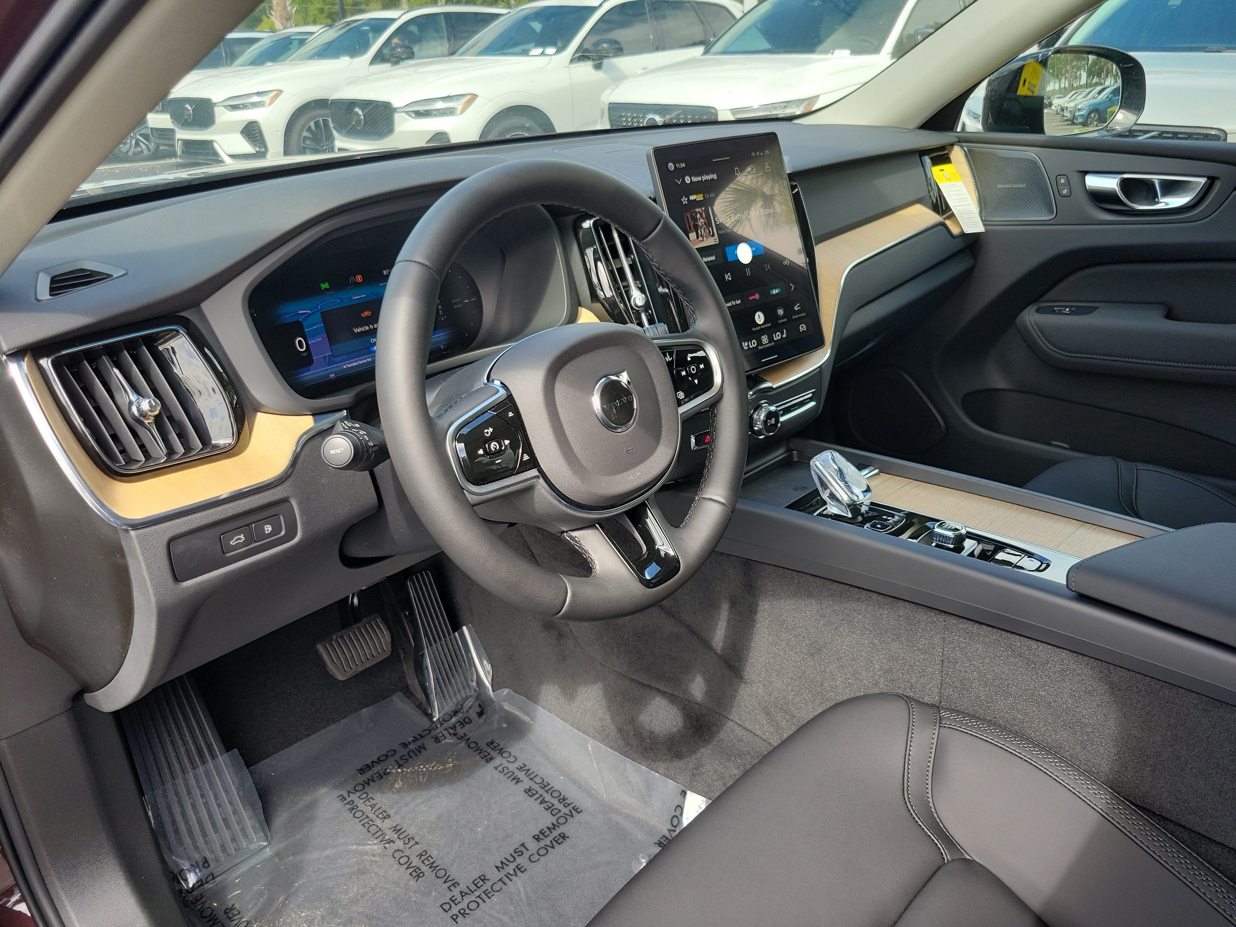 2026 Volvo XC60 Plug-In Hybrid Plus