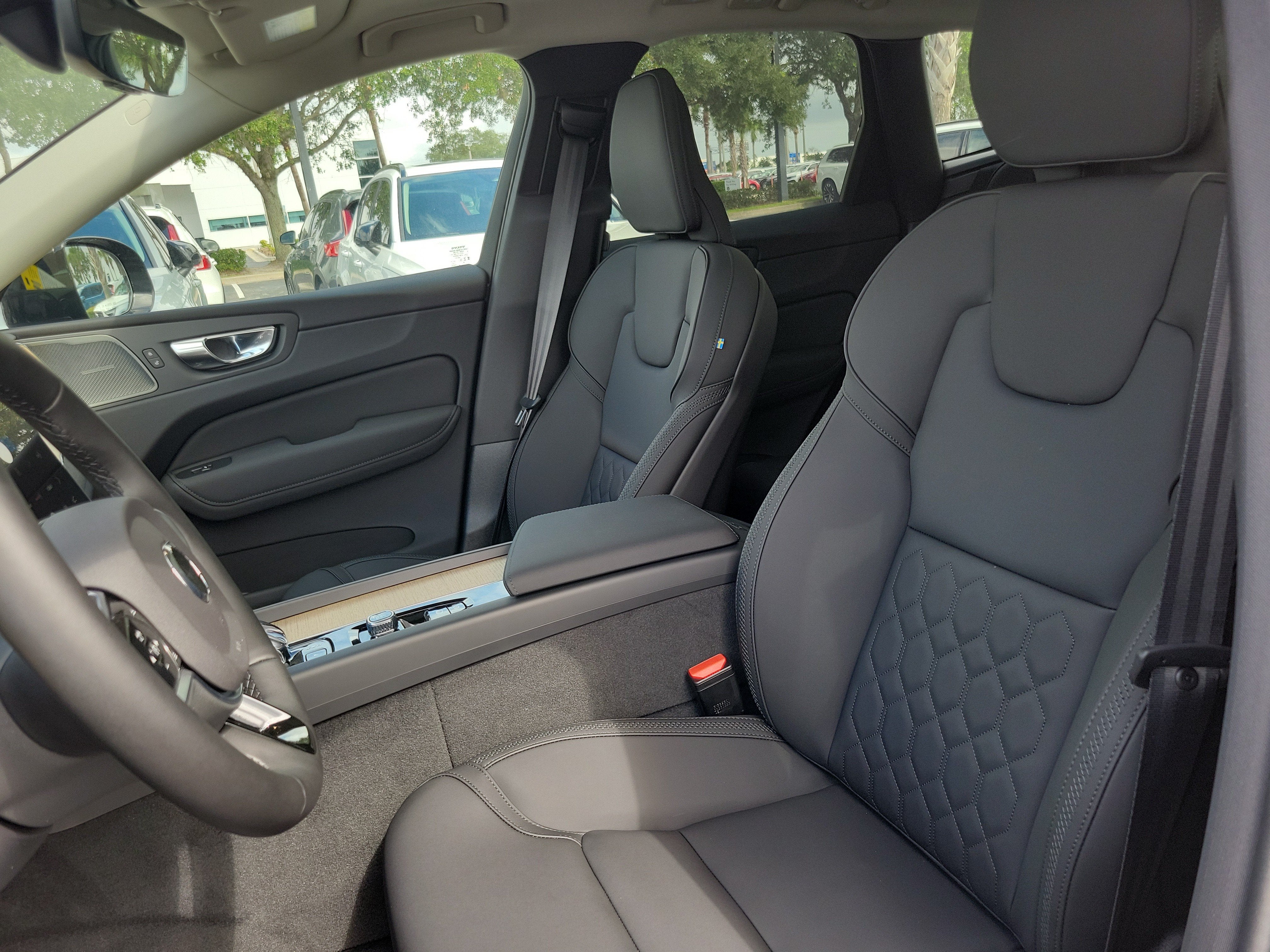 2026 Volvo XC60 Plug-In Hybrid Plus
