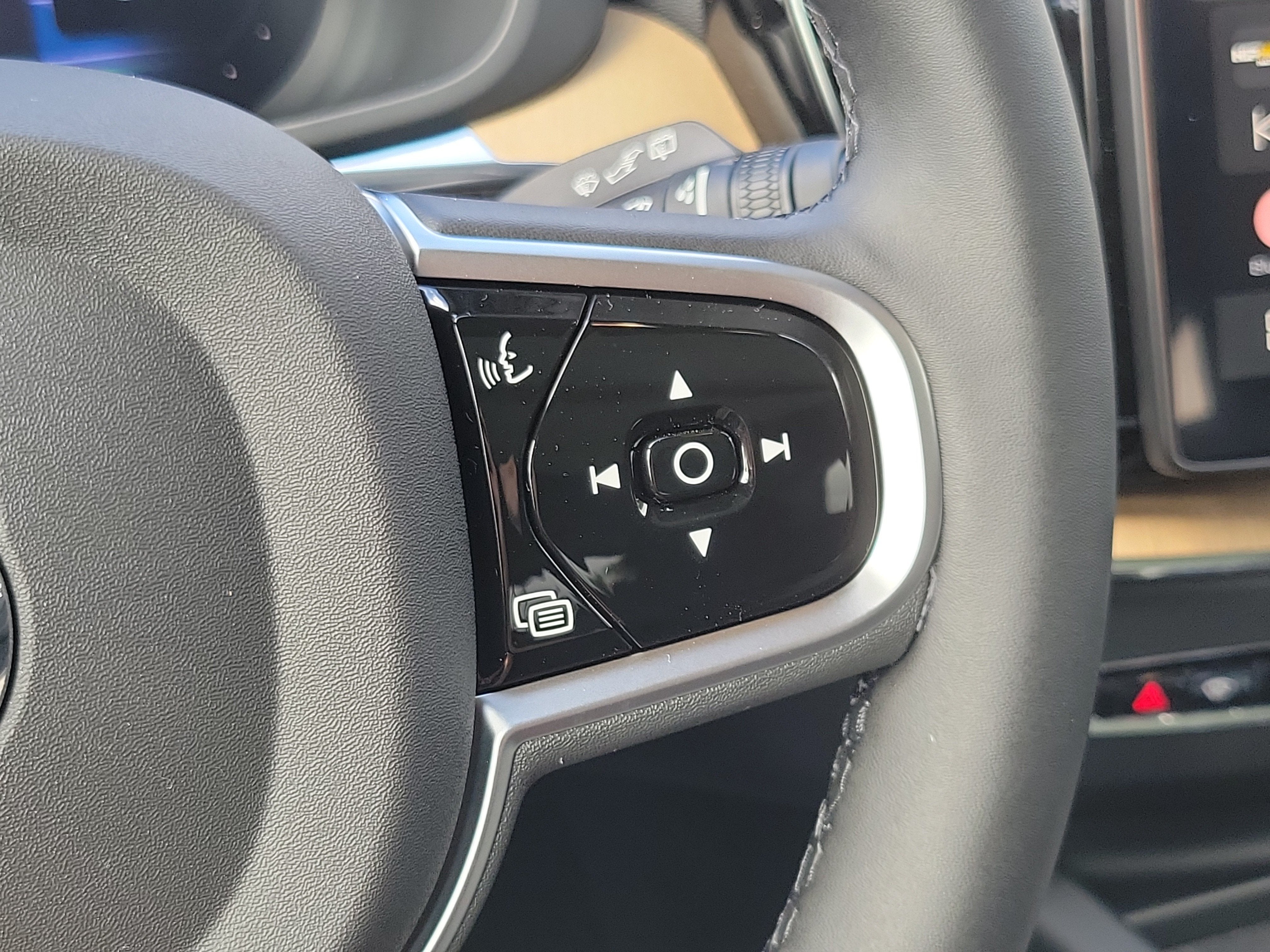 2026 Volvo XC60 Plug-In Hybrid Plus