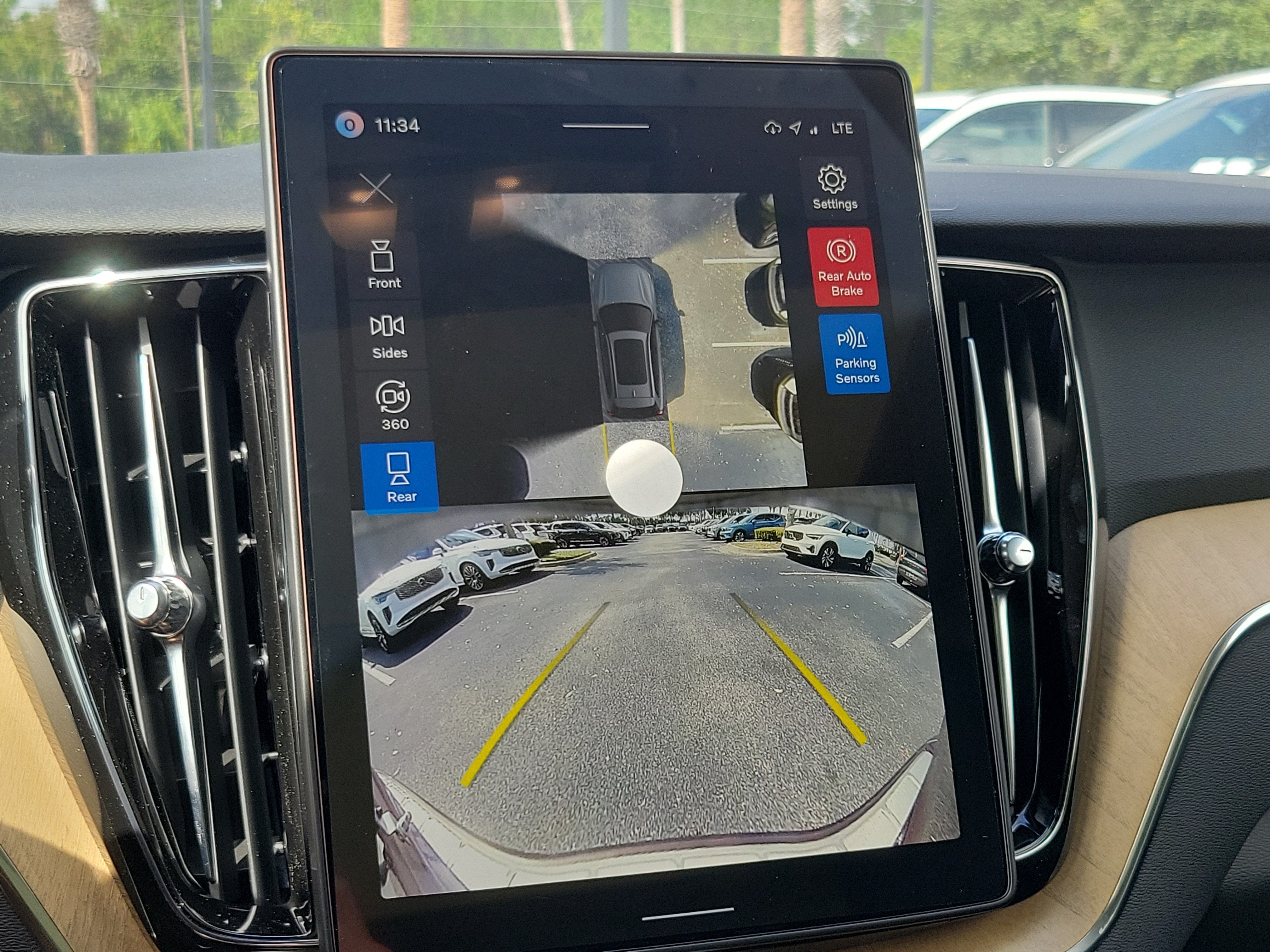 2026 Volvo XC60 Plug-In Hybrid Plus