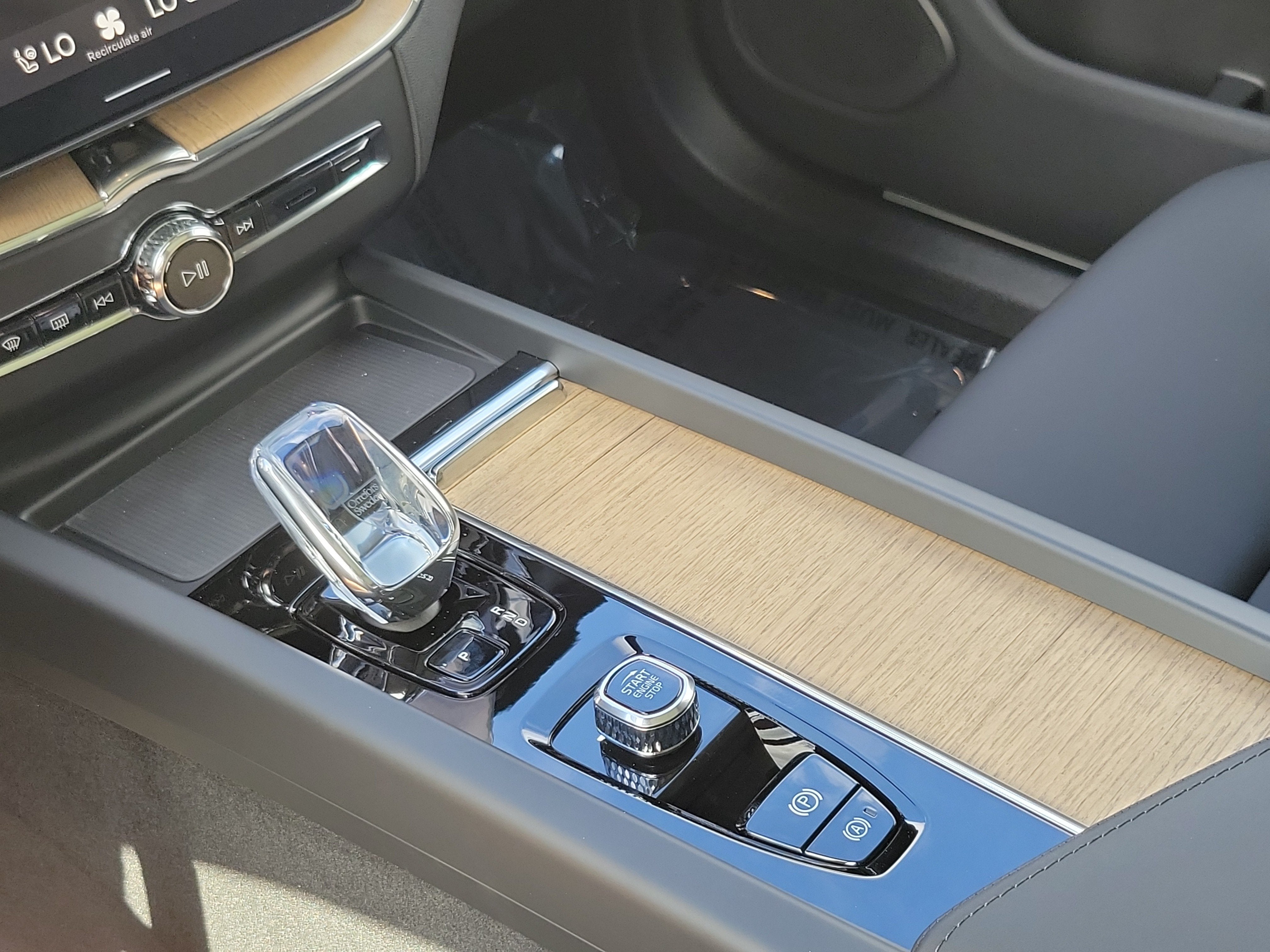 2026 Volvo XC60 Plug-In Hybrid Plus