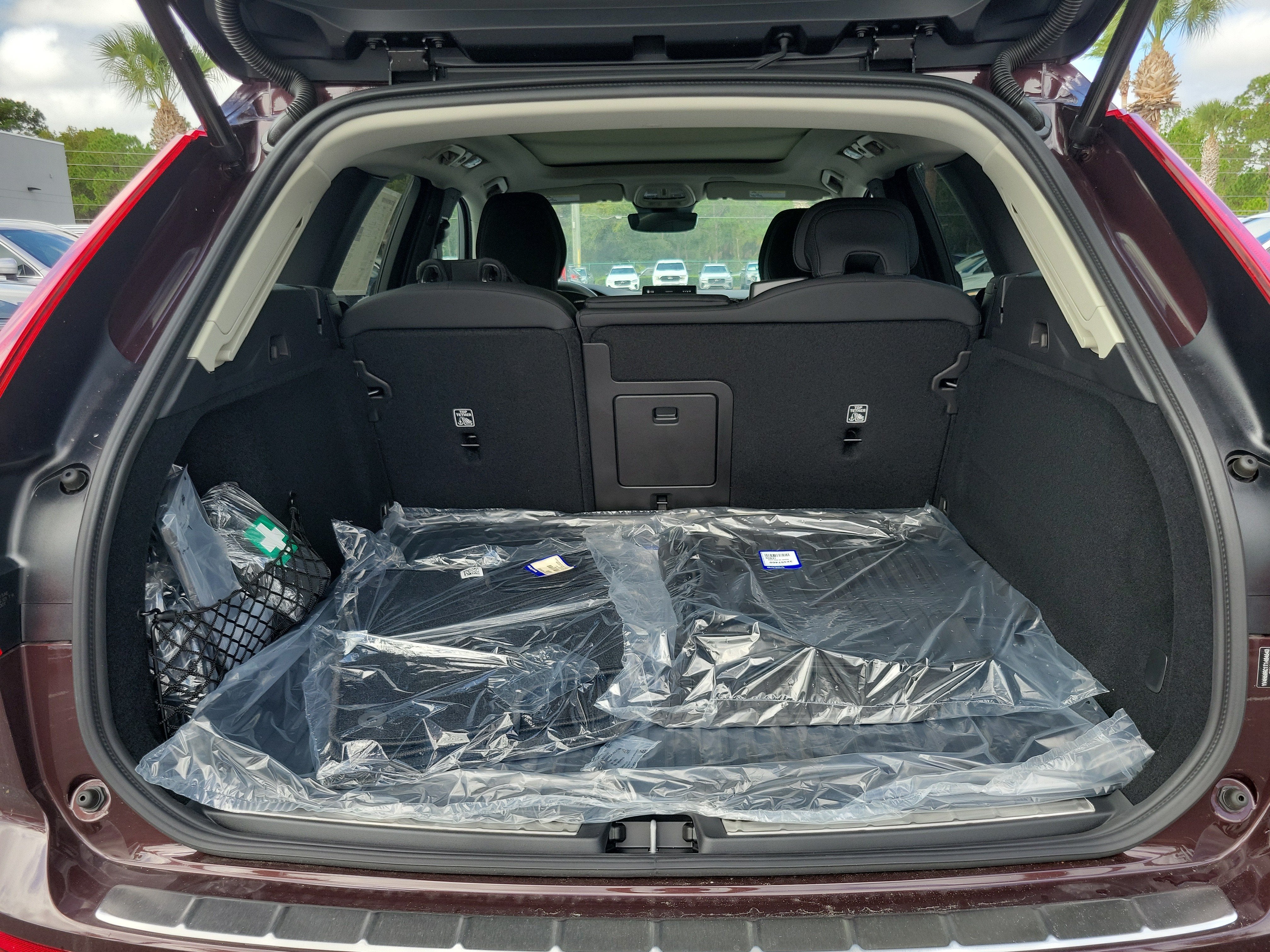 2026 Volvo XC60 Plug-In Hybrid Plus