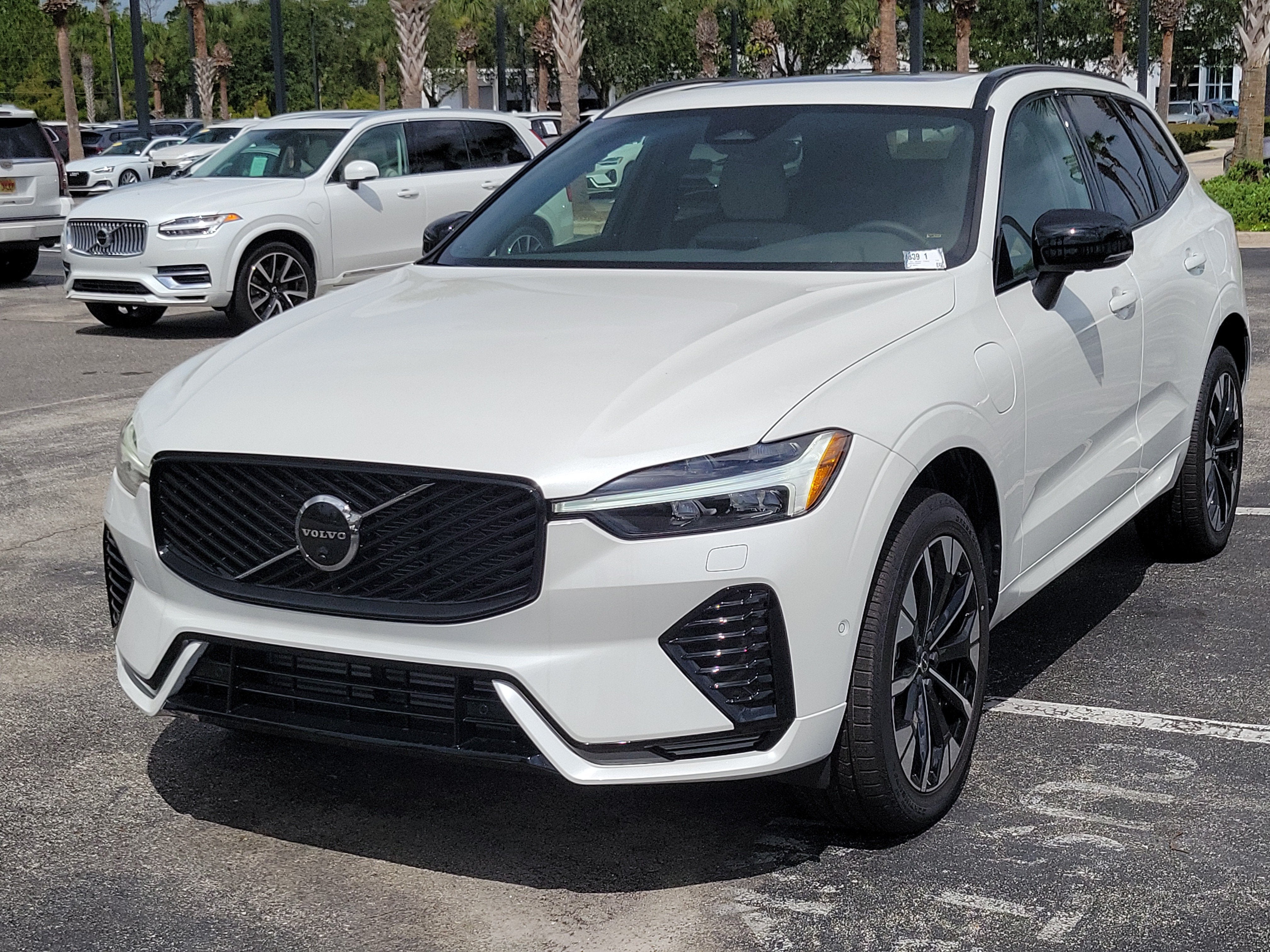 2026 Volvo XC60 Plug-In Hybrid Plus