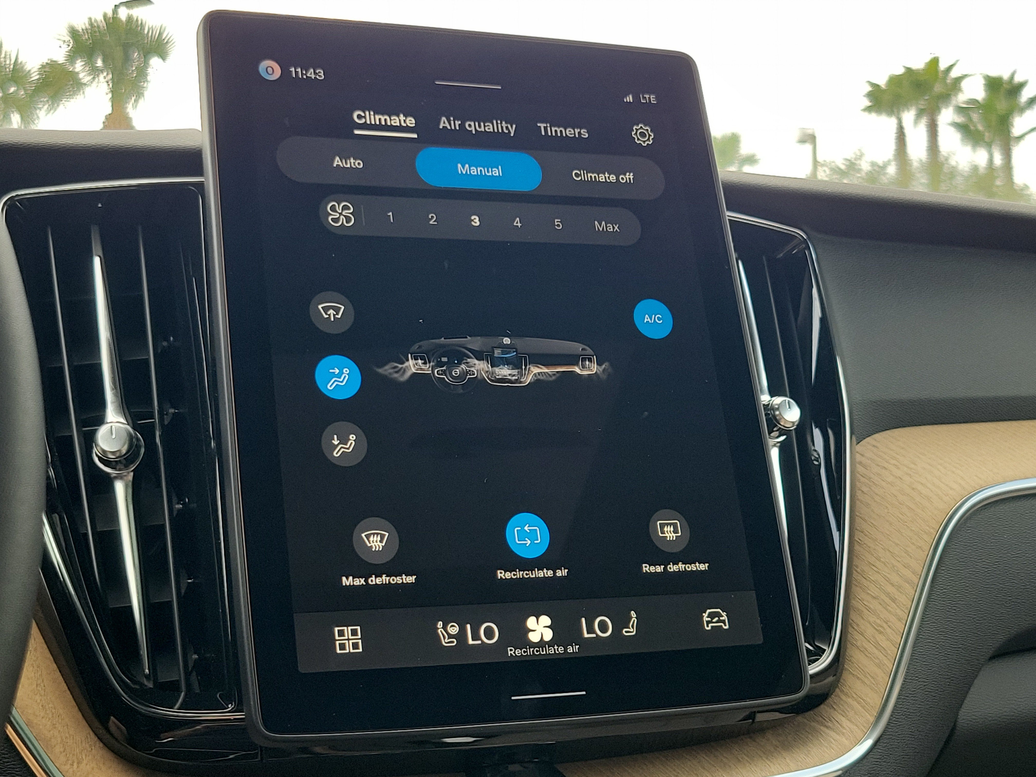 2026 Volvo XC60 Plug-In Hybrid Plus