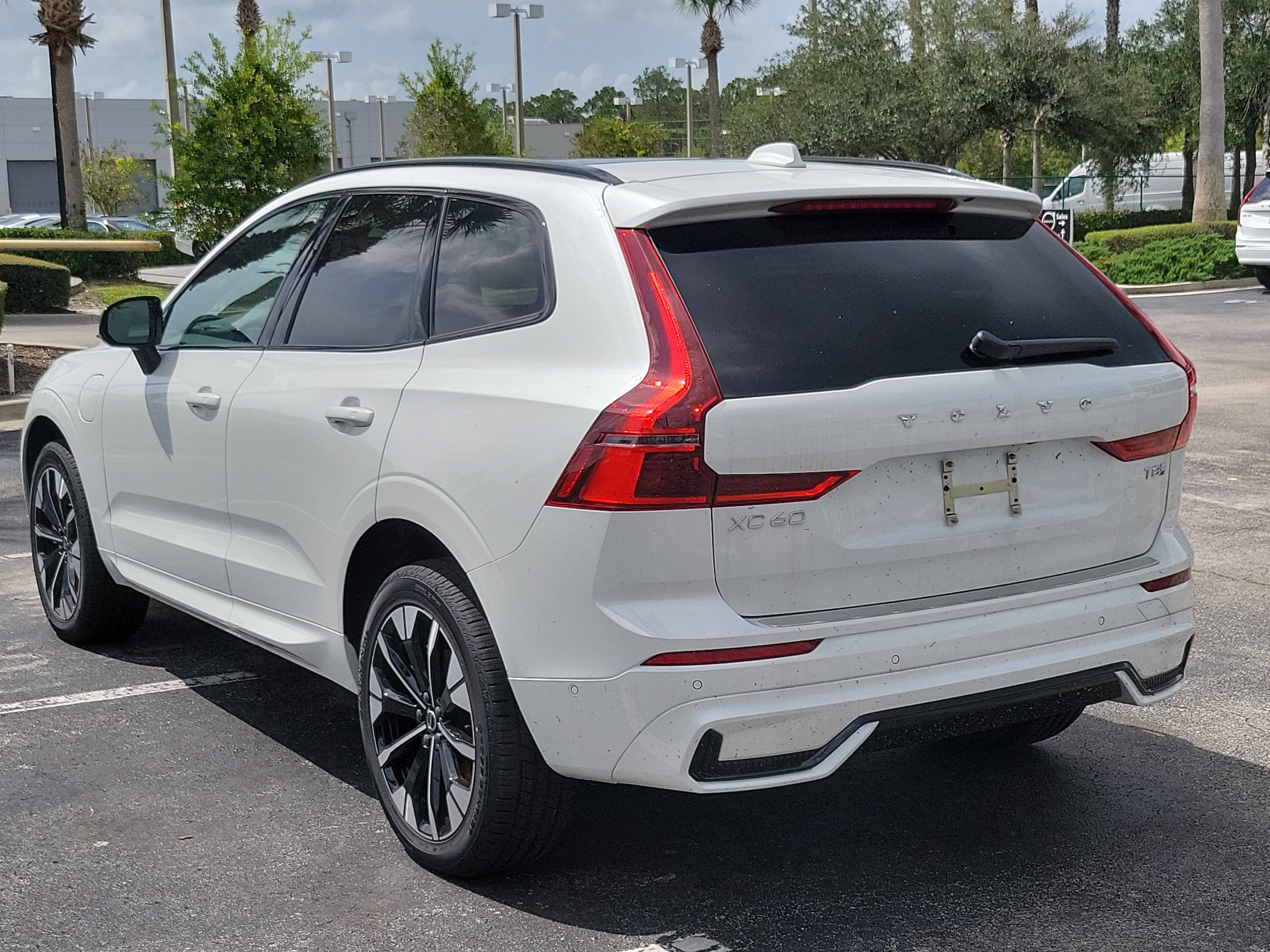 2026 Volvo XC60 Plug-In Hybrid Plus