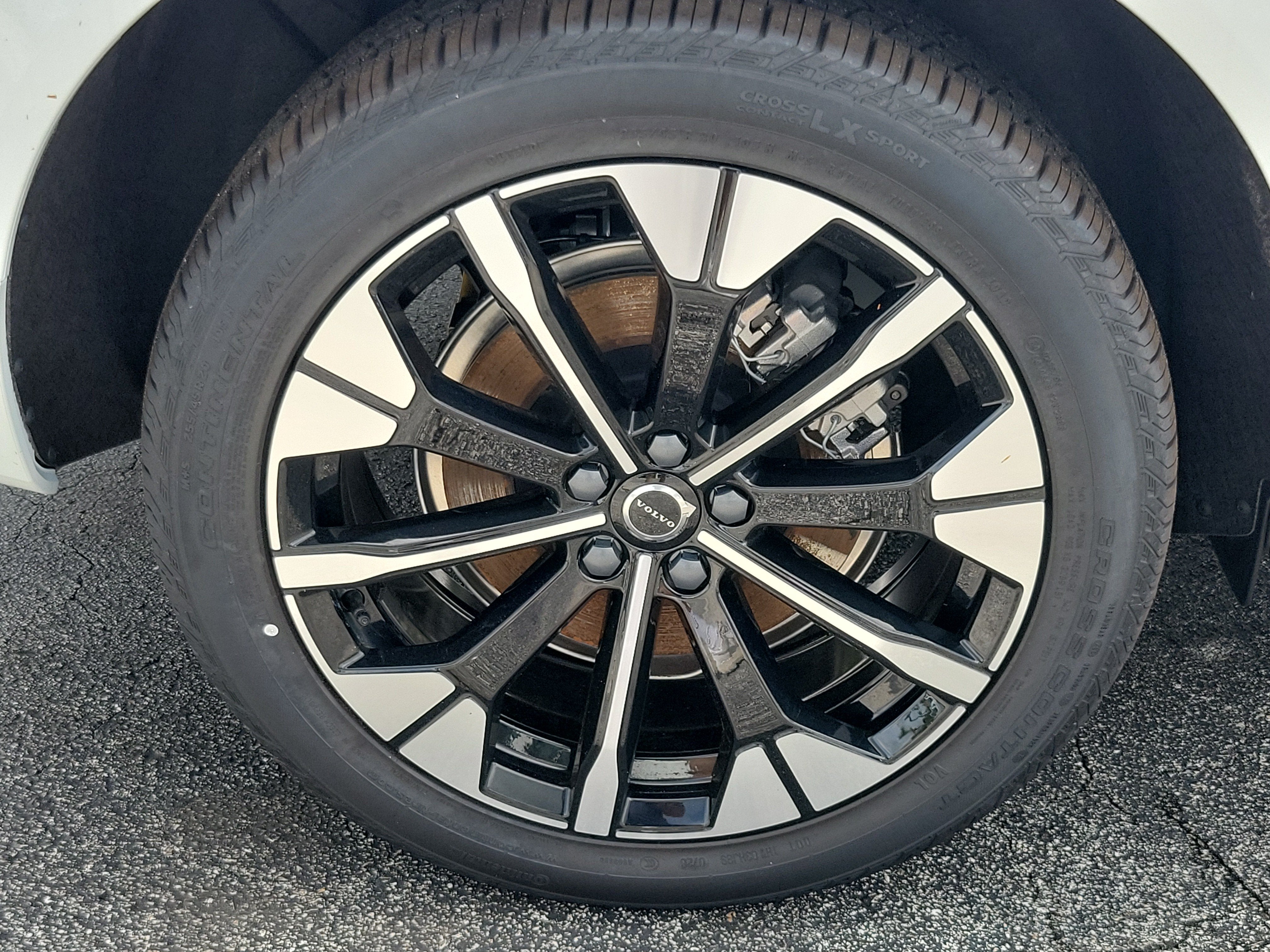 2026 Volvo XC60 Plug-In Hybrid Plus