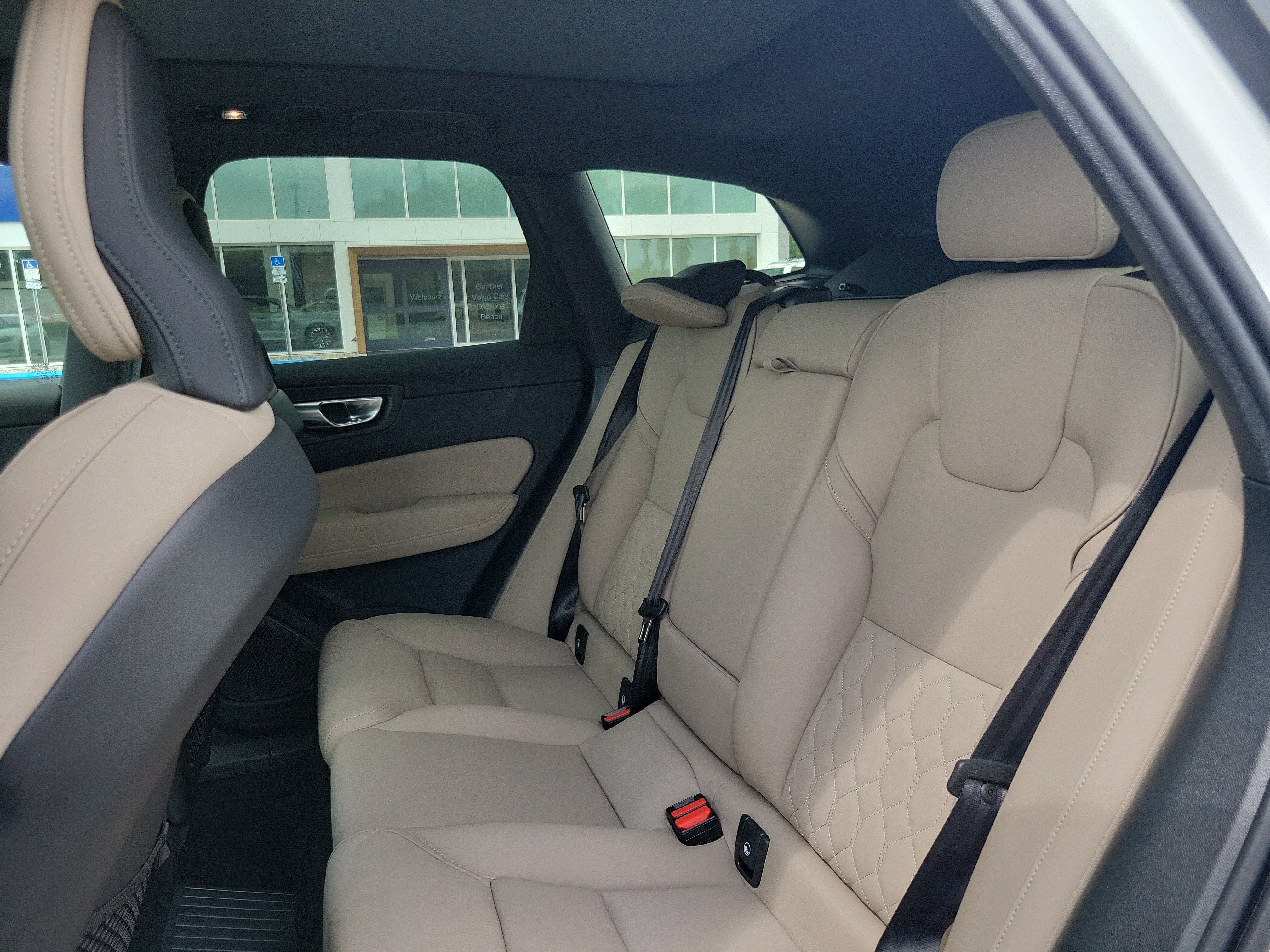 2026 Volvo XC60 Plug-In Hybrid Plus