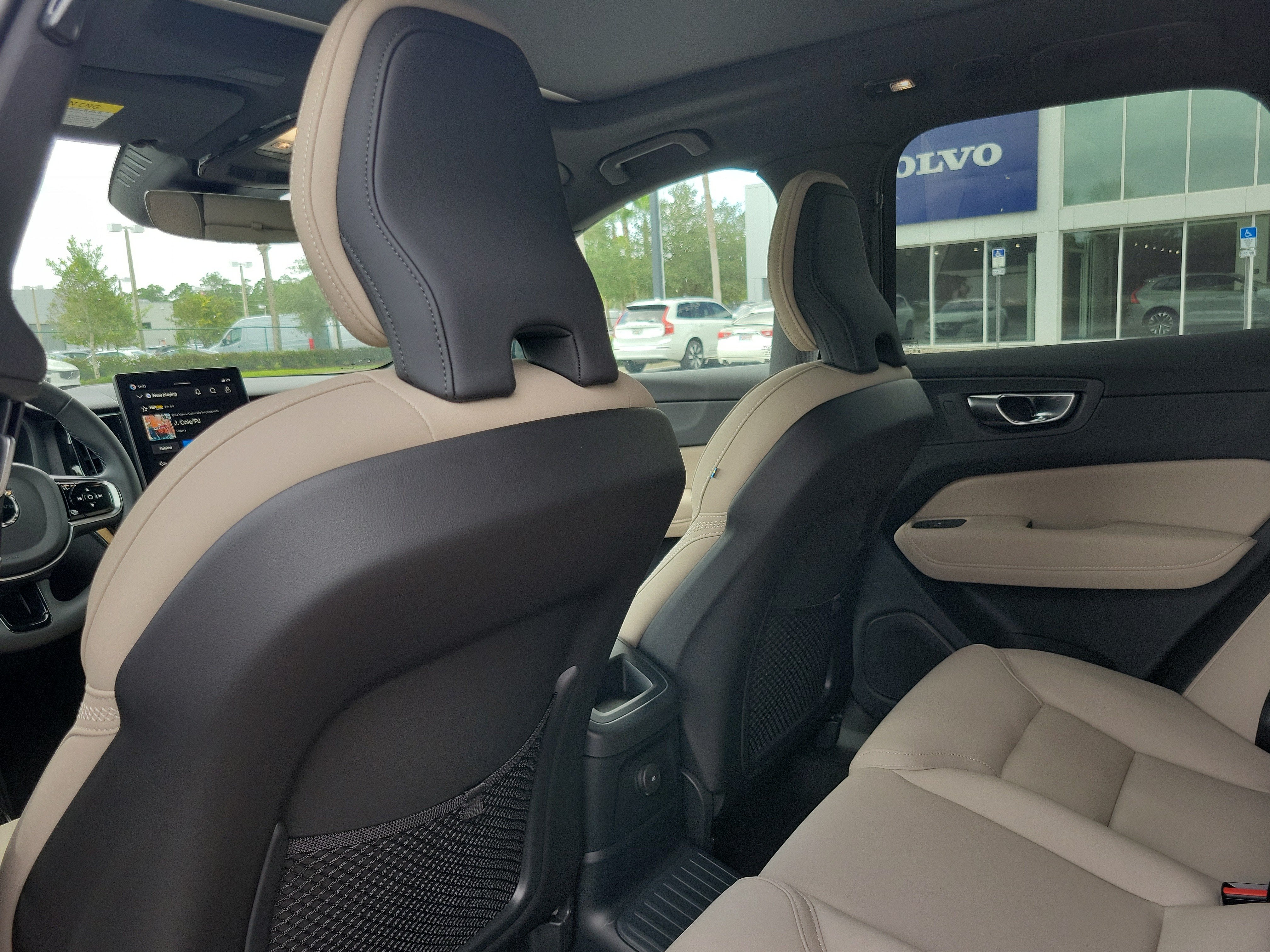 2026 Volvo XC60 Plug-In Hybrid Plus
