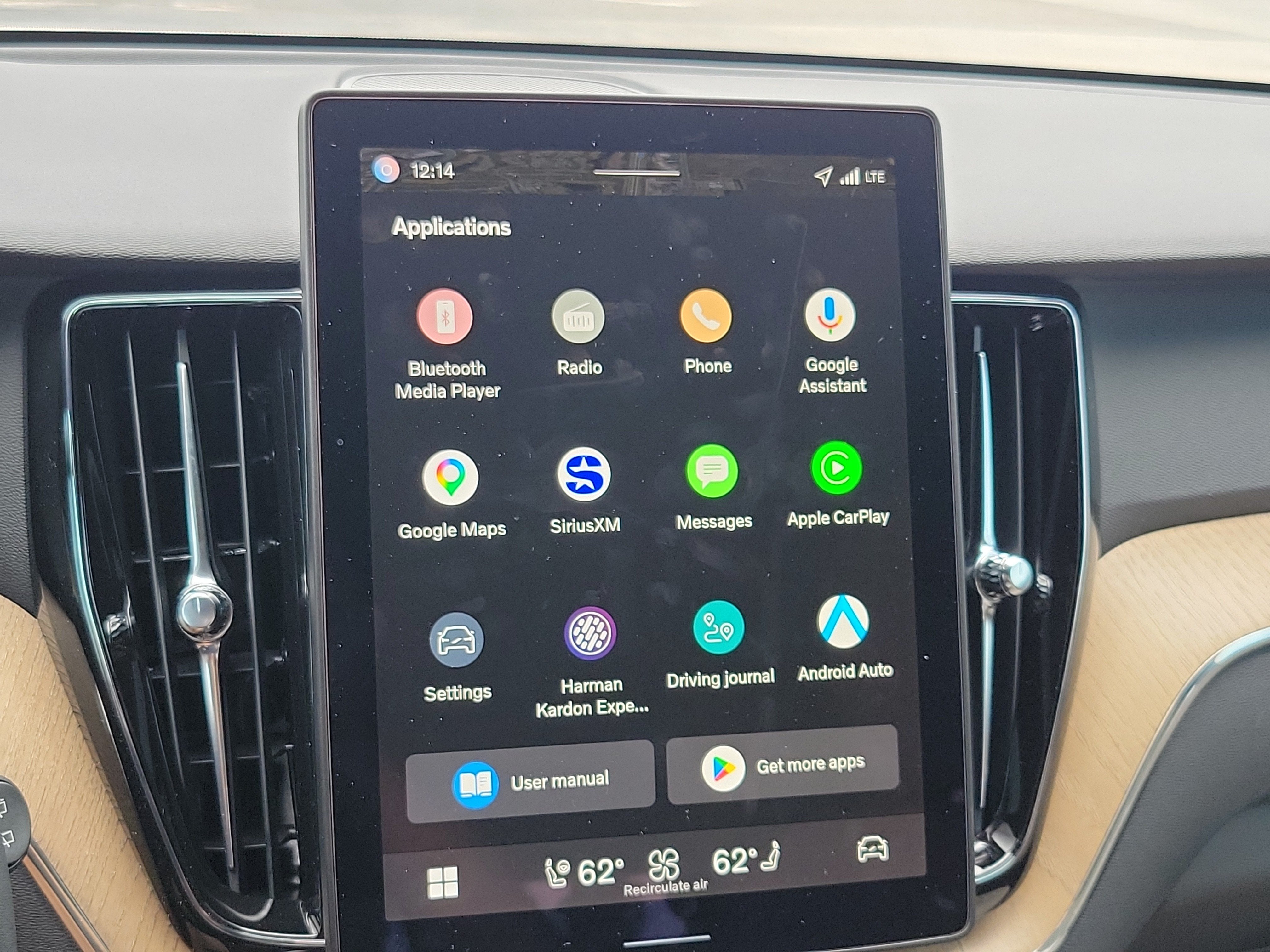 2026 Volvo XC60 Plug-In Hybrid Plus
