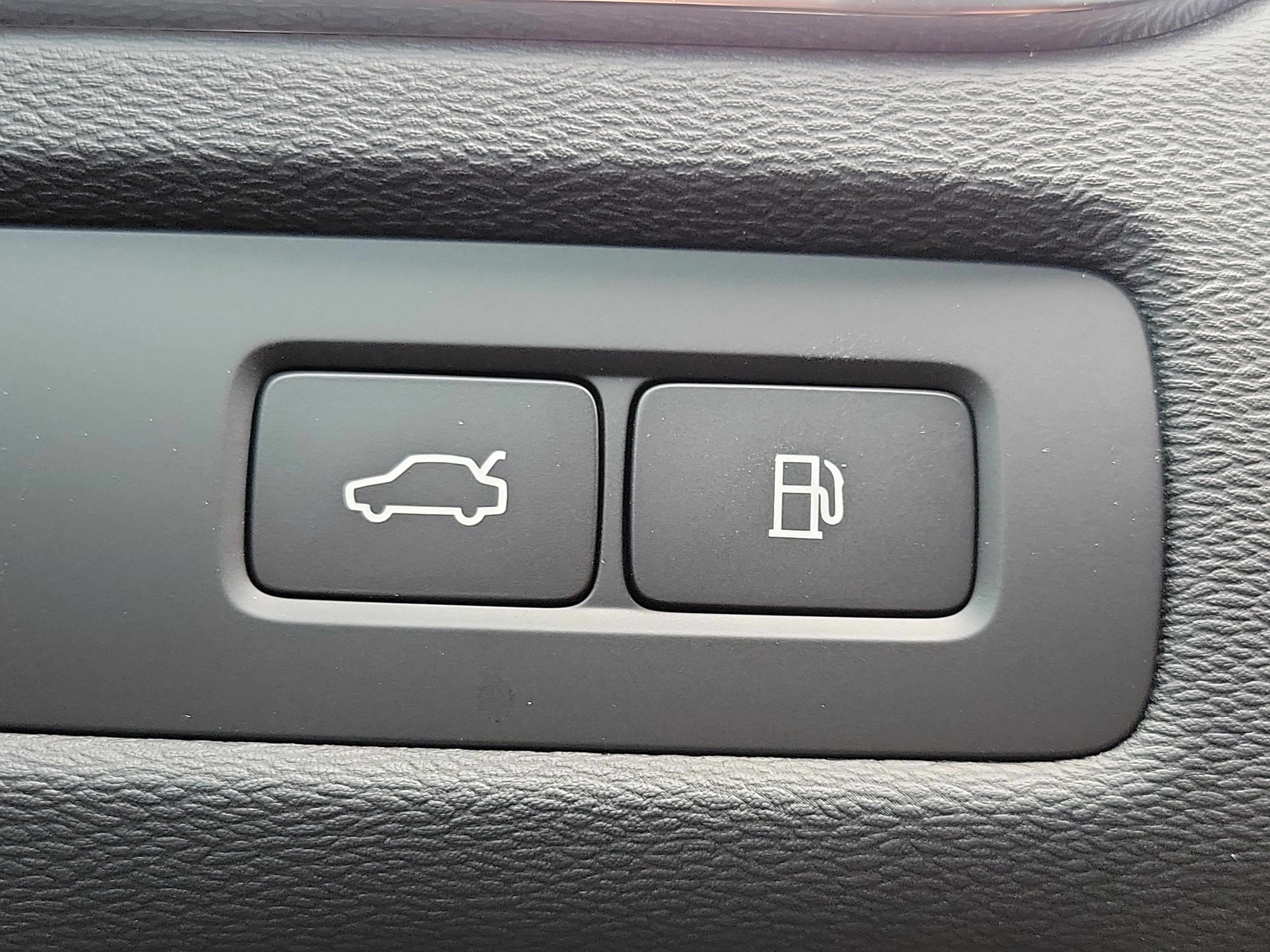 2026 Volvo XC60 Plug-In Hybrid Plus