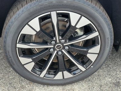 2026 Volvo XC60 Plug-In Hybrid Plus