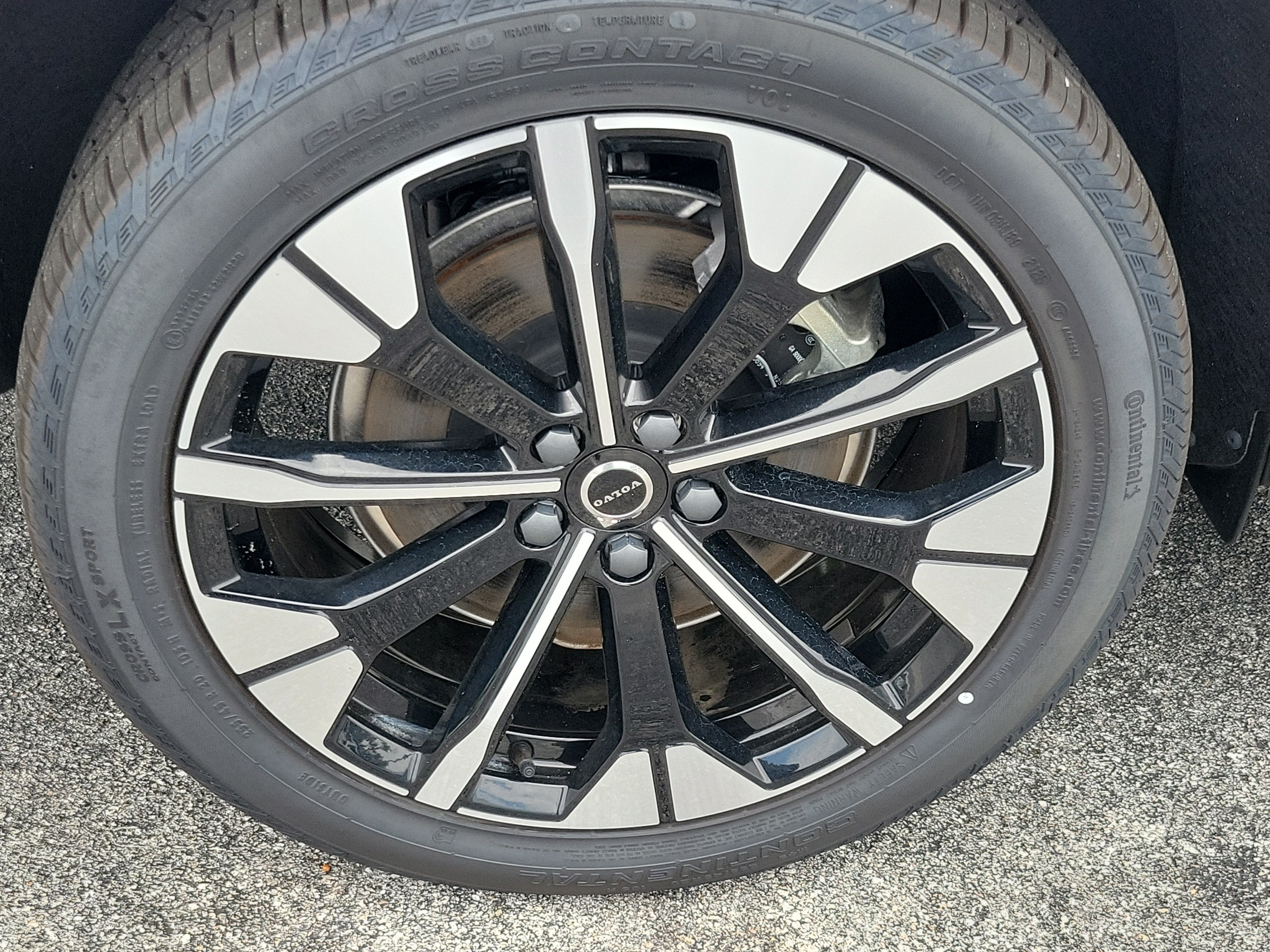 2026 Volvo XC60 Plug-In Hybrid Plus