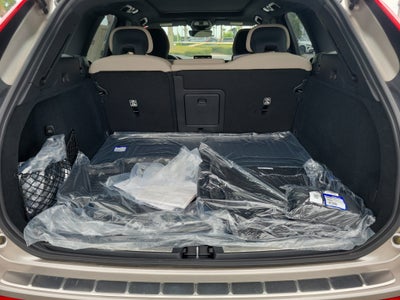 2026 Volvo XC60 Plug-In Hybrid Plus
