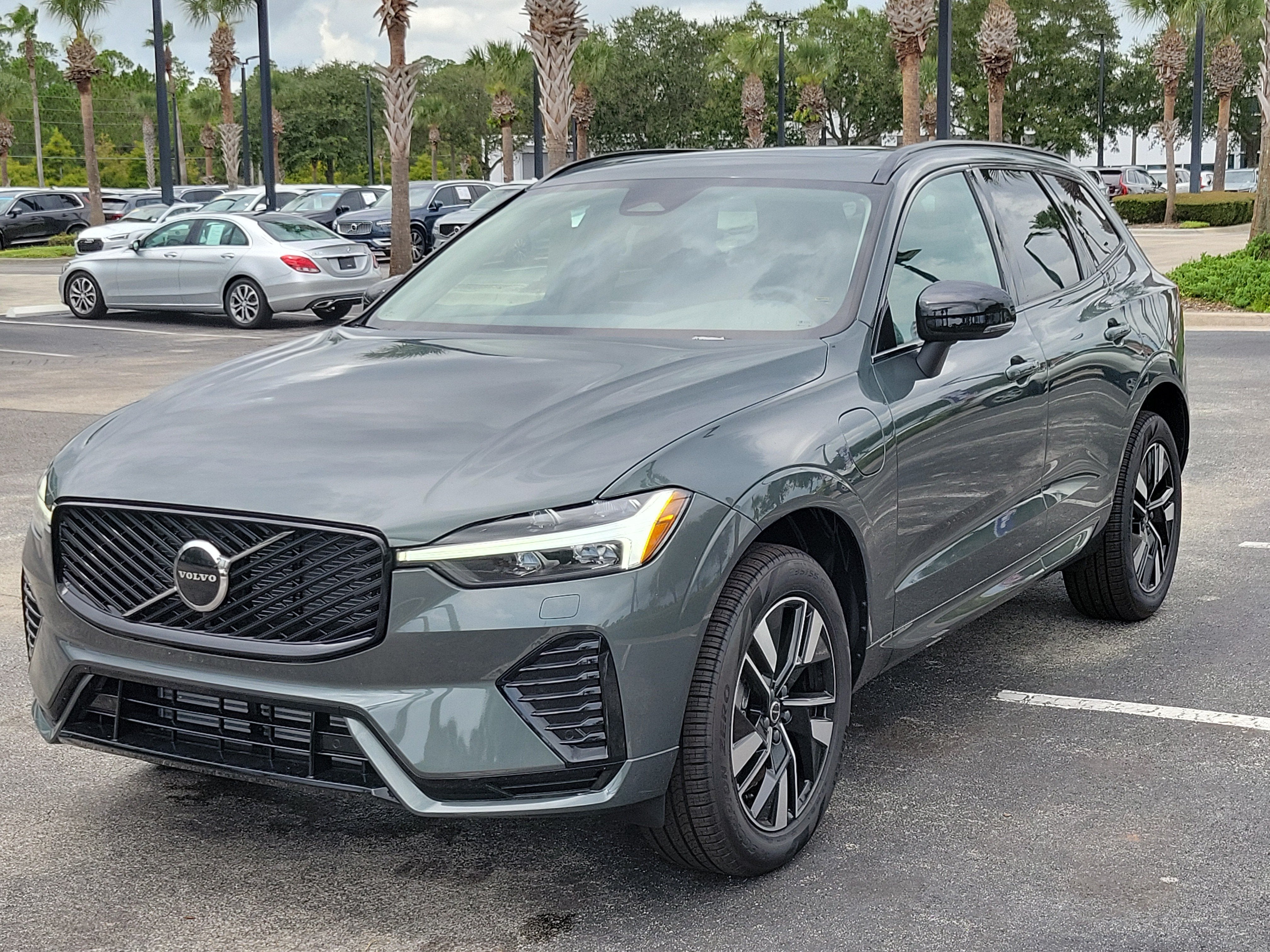 2026 Volvo XC60 Plug-In Hybrid Core