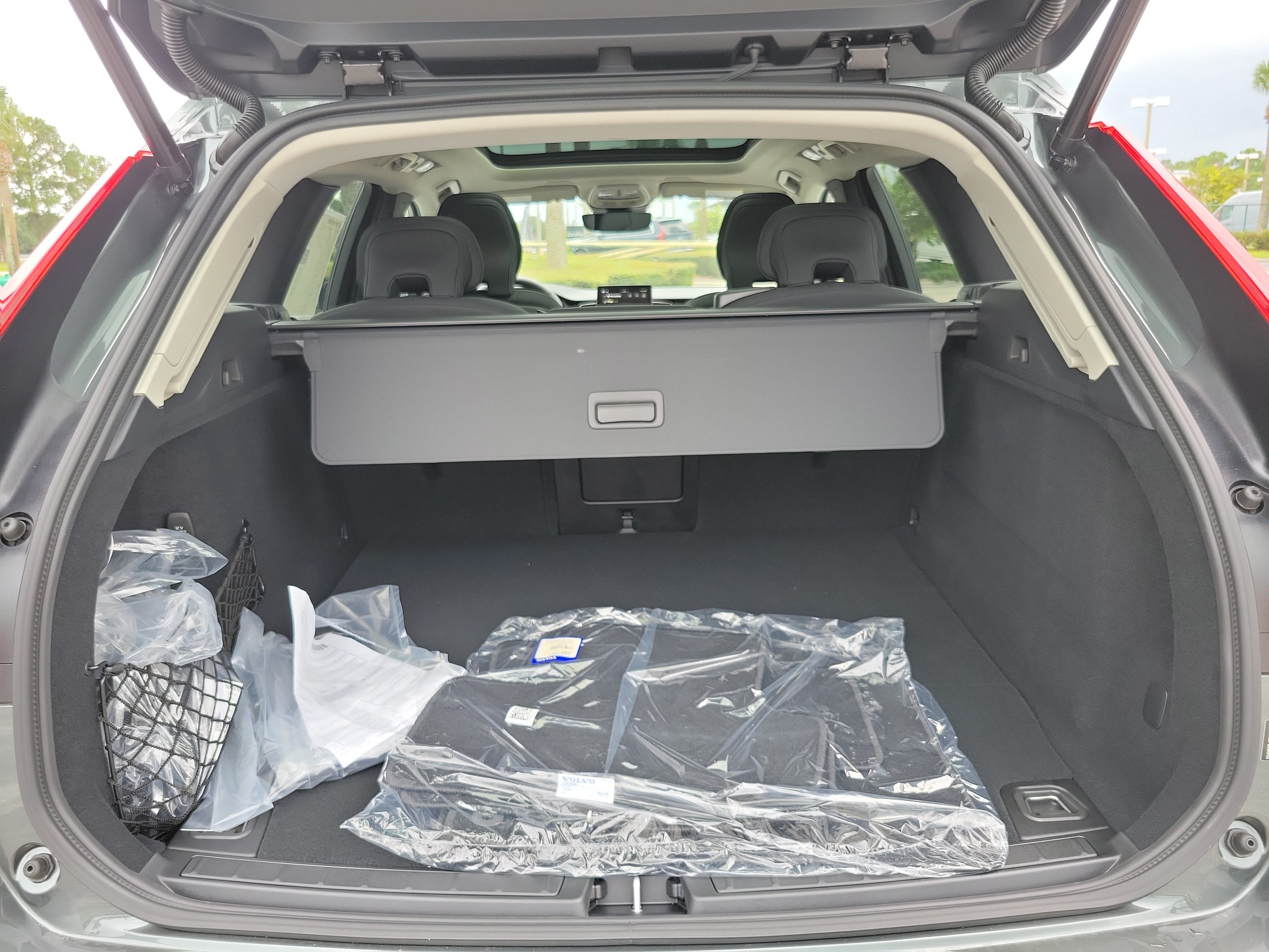 2026 Volvo XC60 Plug-In Hybrid Core