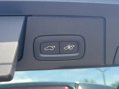 2026 Volvo XC60 Plug-In Hybrid Ultra