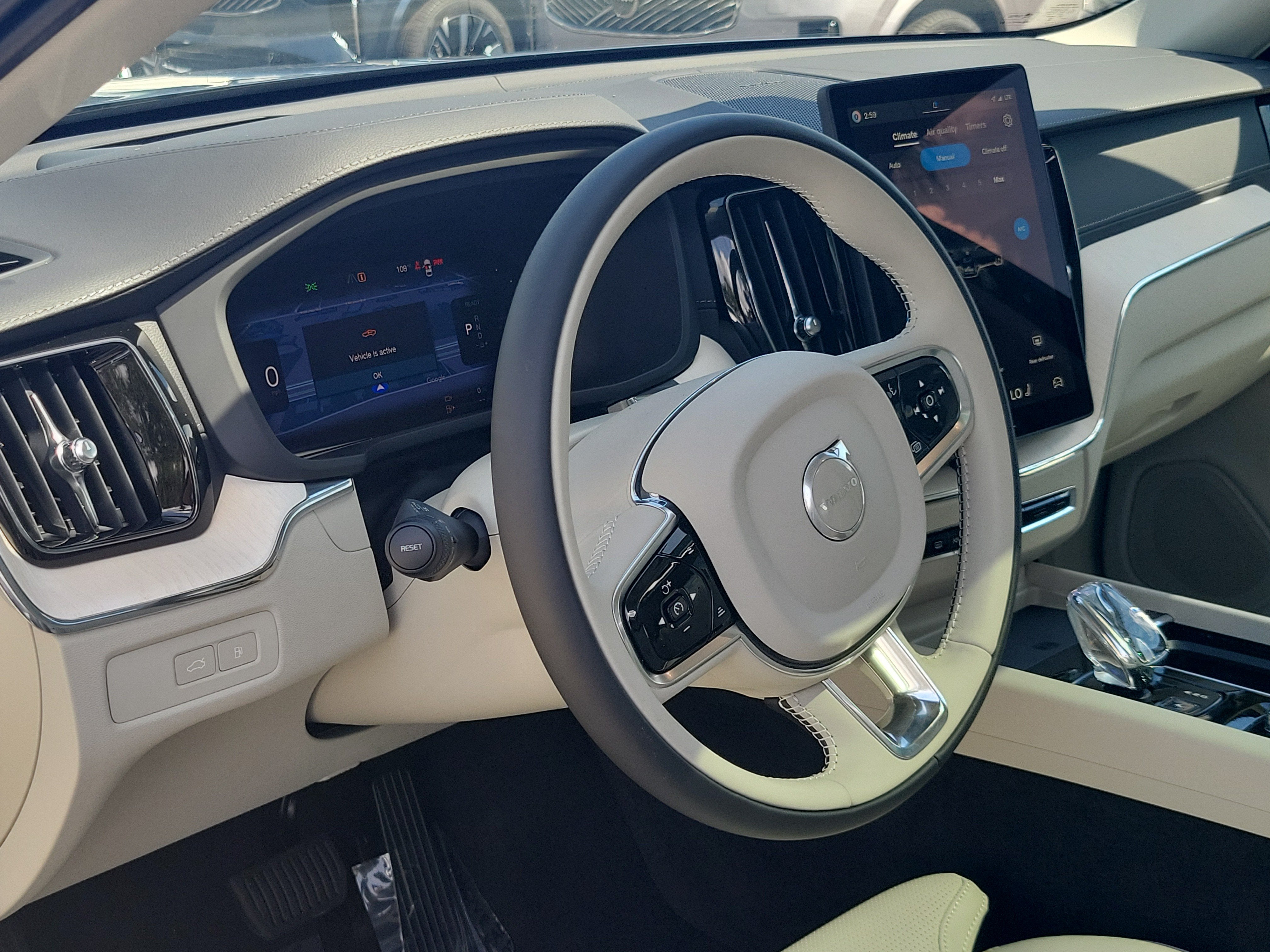 2026 Volvo XC60 Plug-In Hybrid Ultra