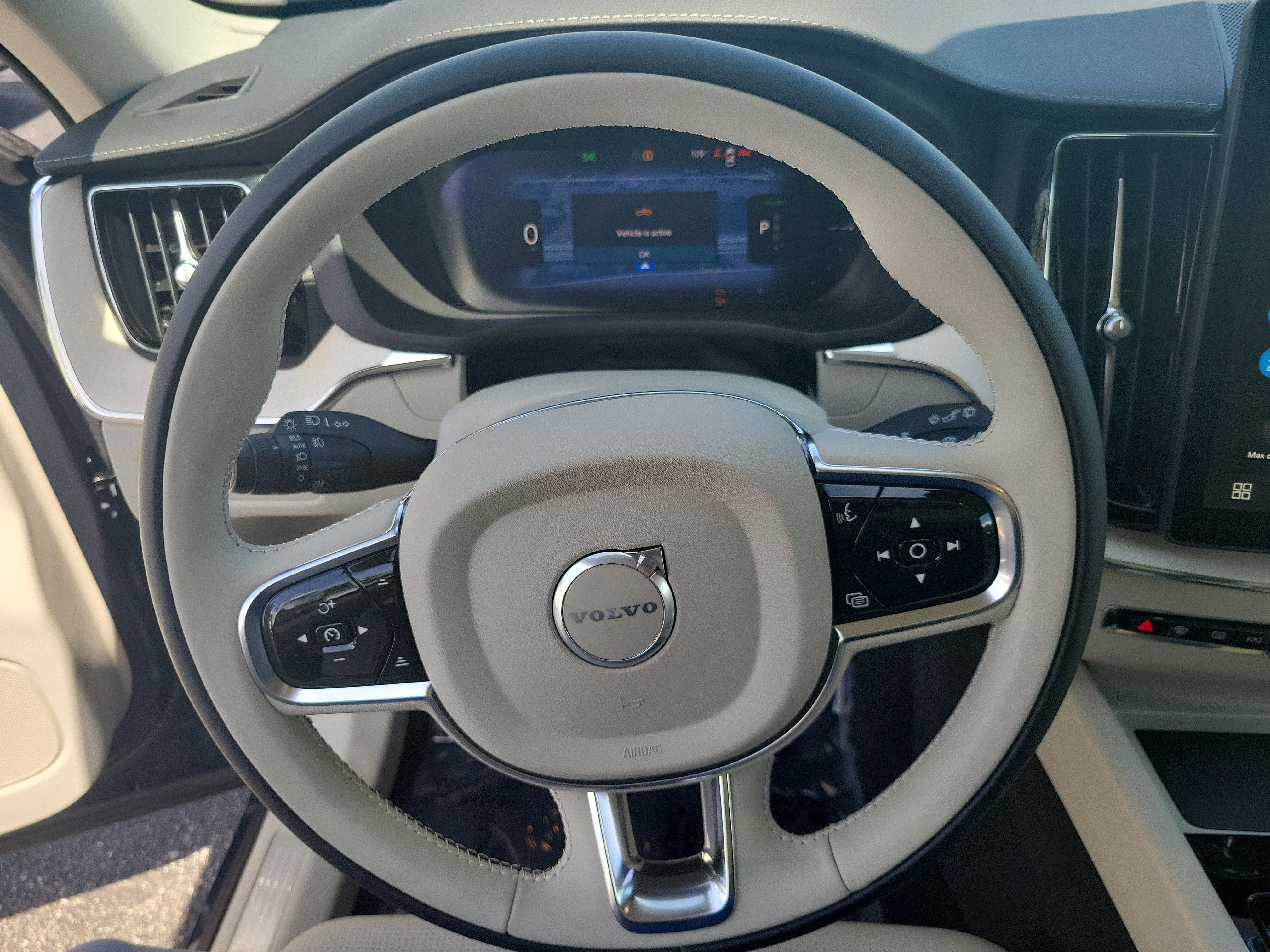 2026 Volvo XC60 Plug-In Hybrid Ultra