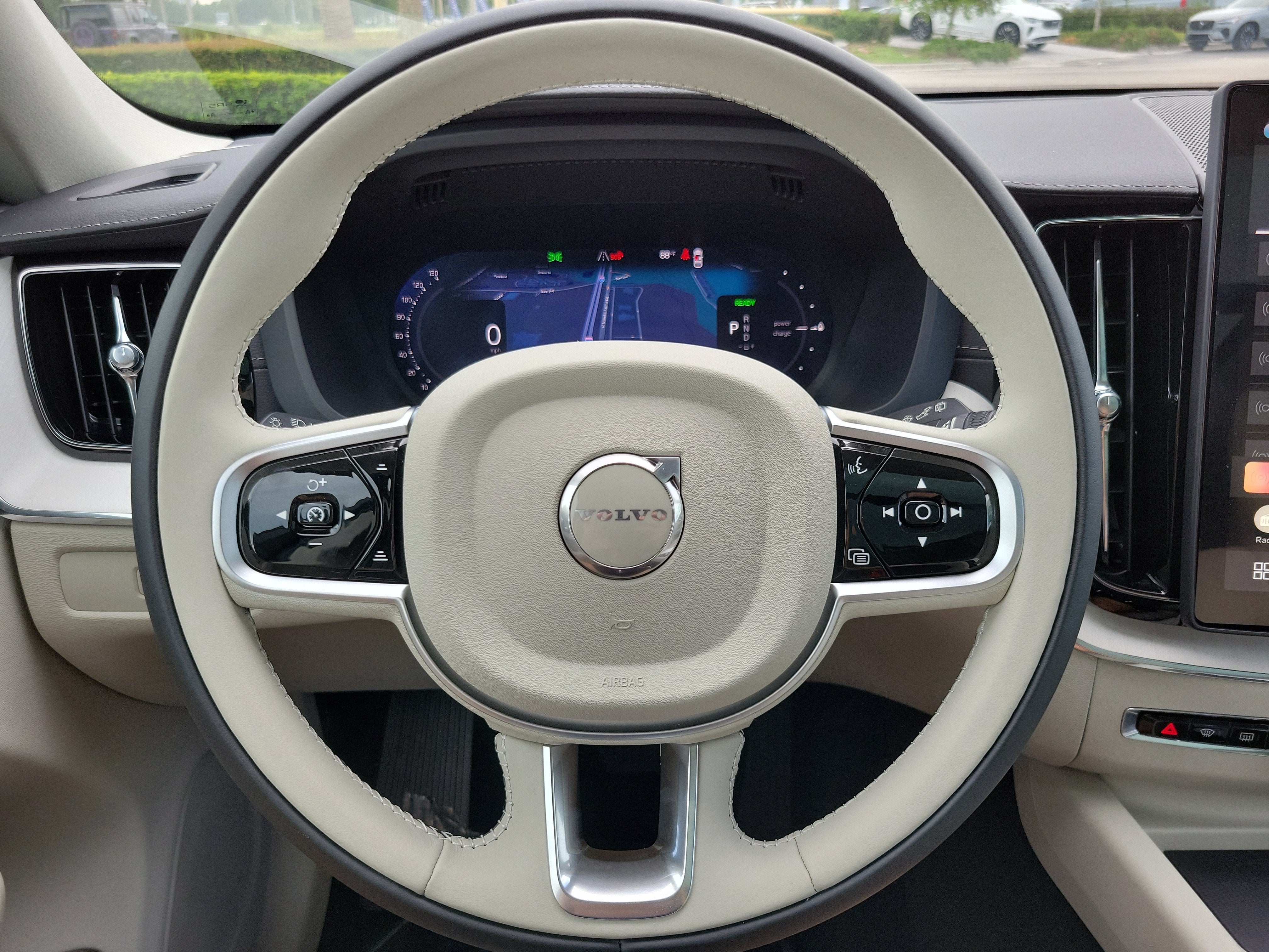 2026 Volvo XC60 Plug-In Hybrid Ultra