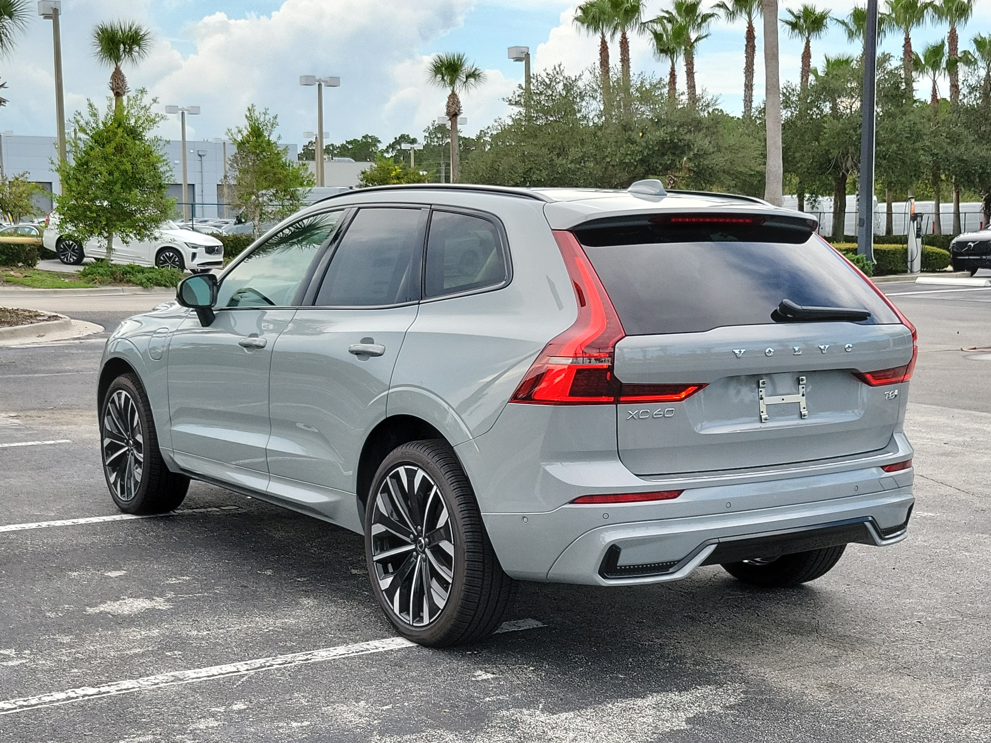 2026 Volvo XC60 Plug-In Hybrid Ultra