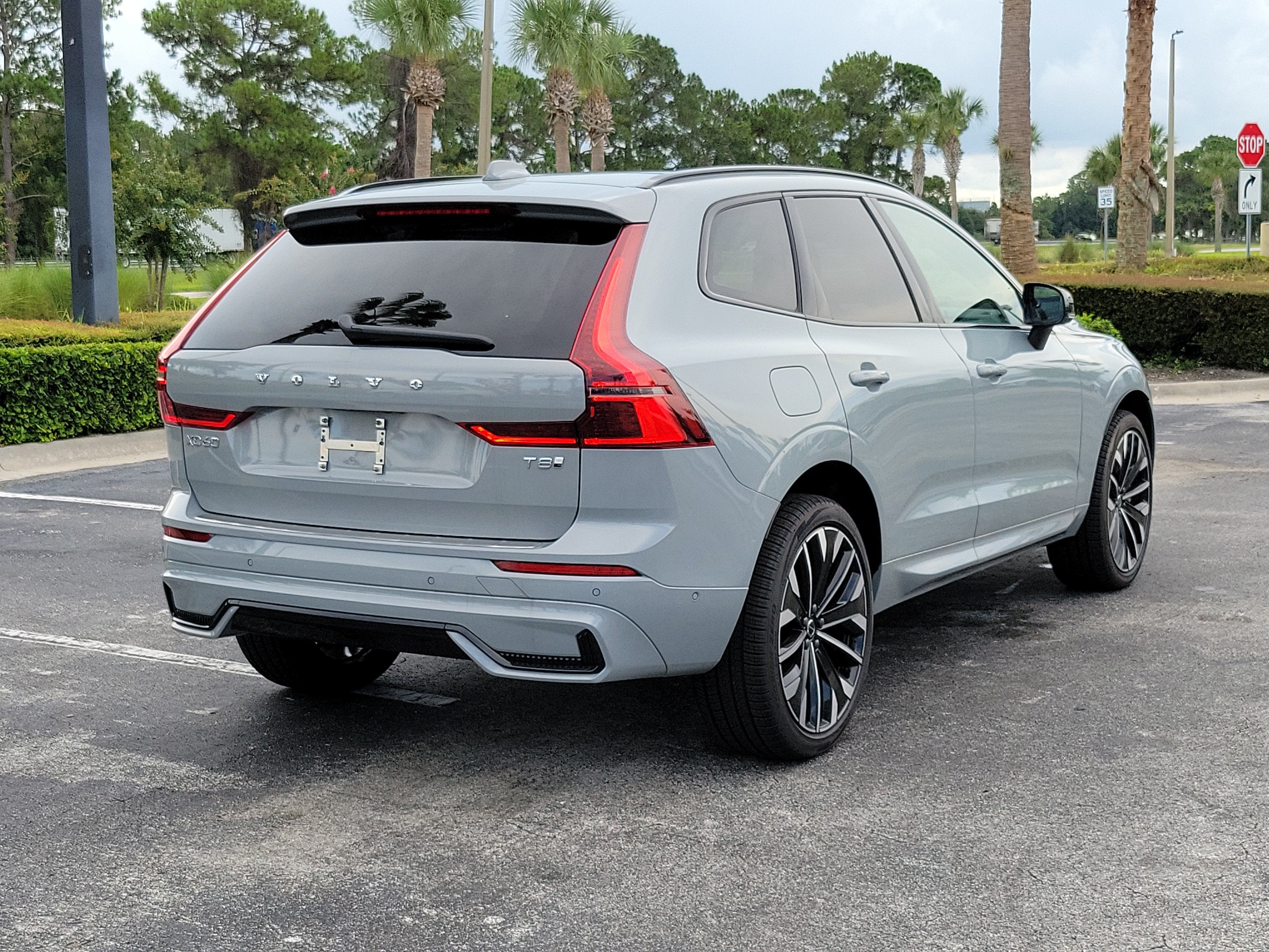 2026 Volvo XC60 Plug-In Hybrid Ultra
