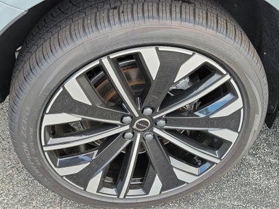2026 Volvo XC60 Plug-In Hybrid Ultra