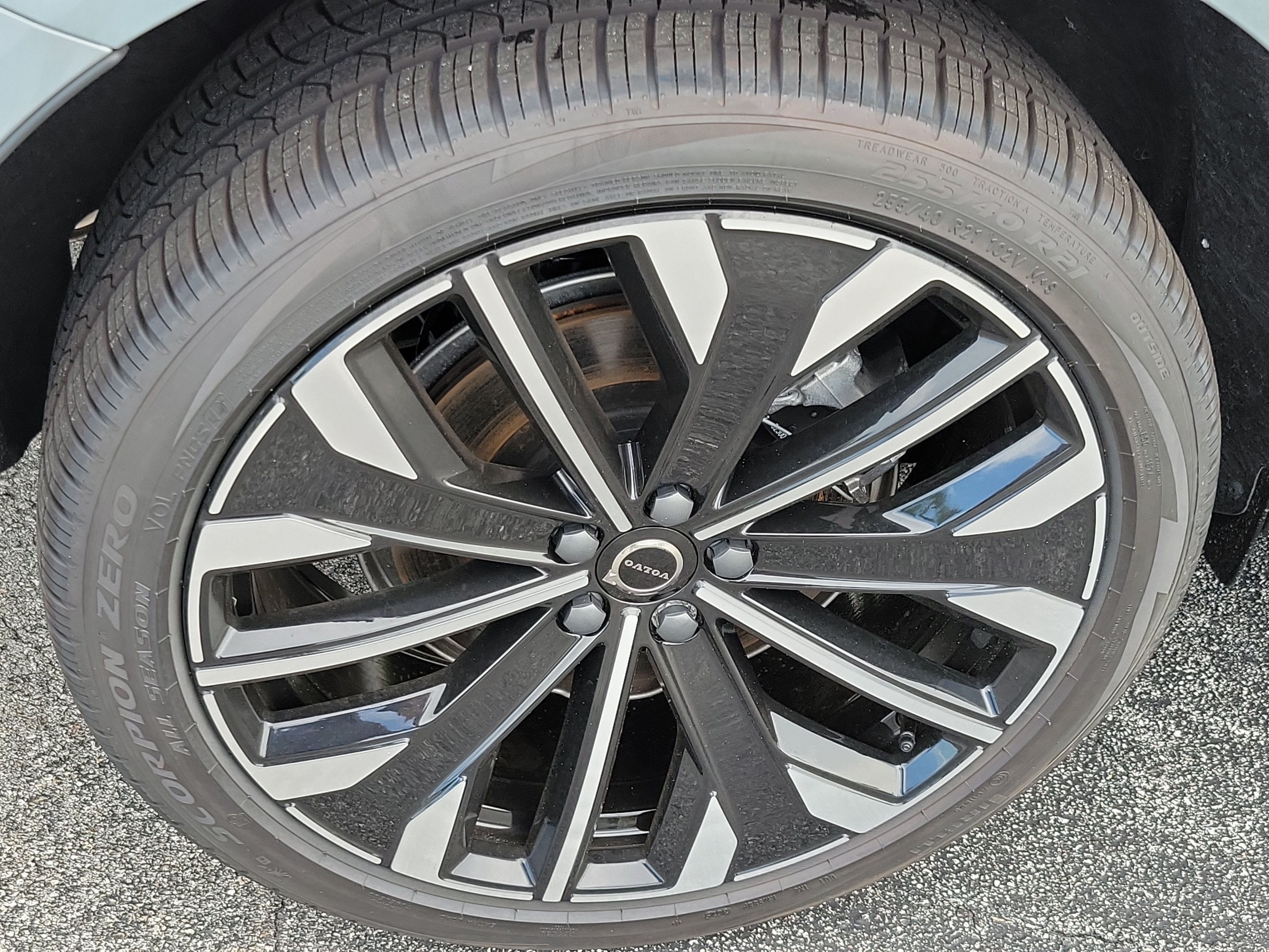 2026 Volvo XC60 Plug-In Hybrid Ultra