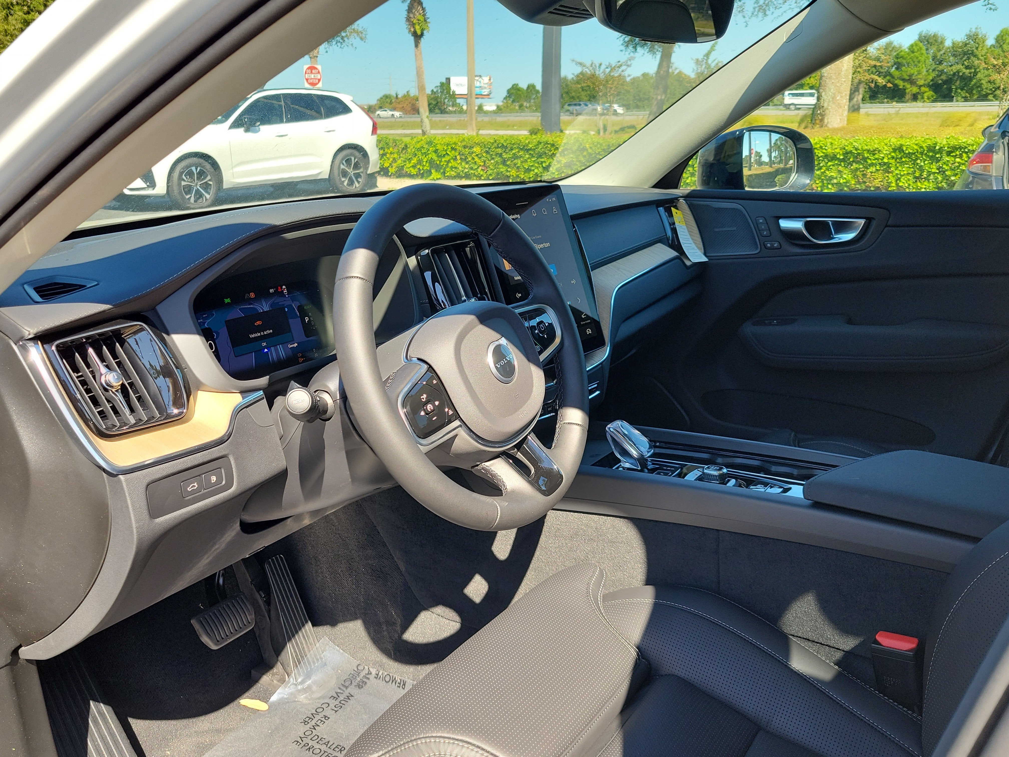 2026 Volvo XC60 Plug-In Hybrid Ultra