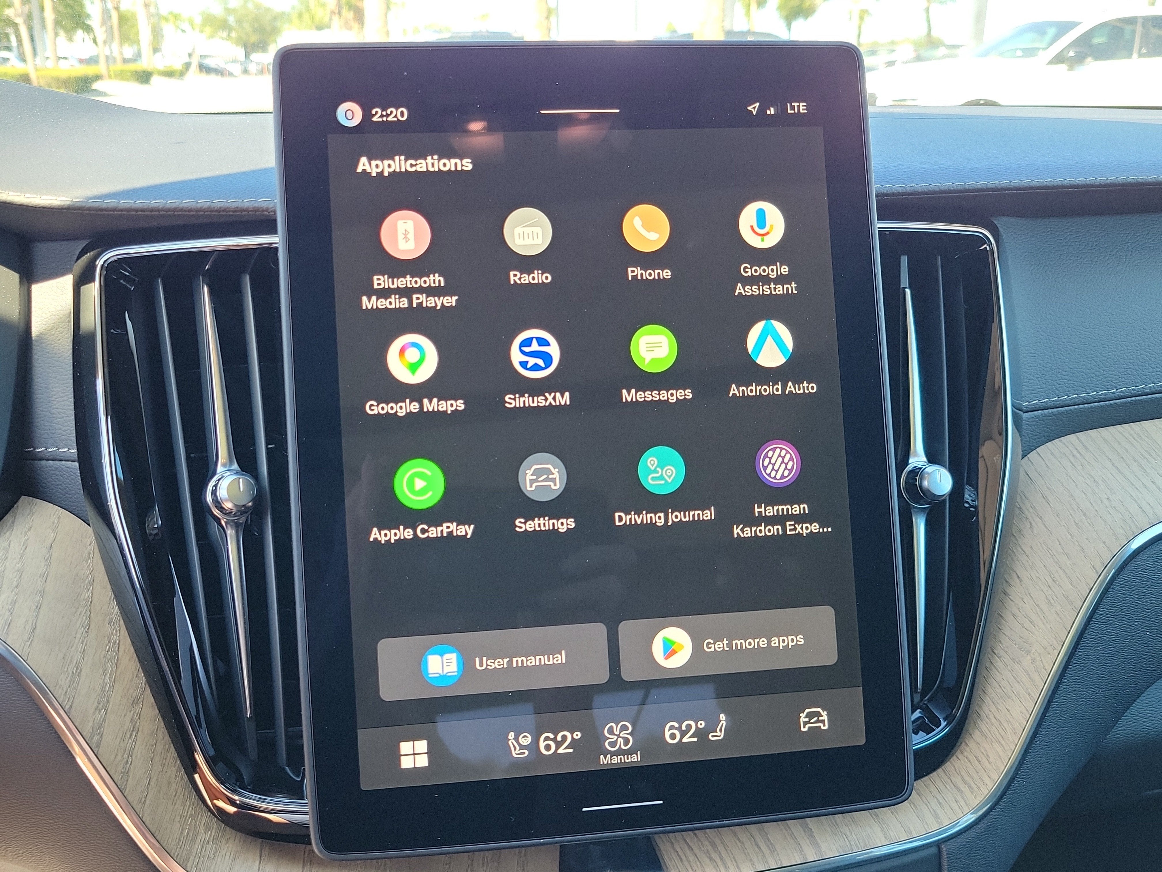 2026 Volvo XC60 Plug-In Hybrid Ultra