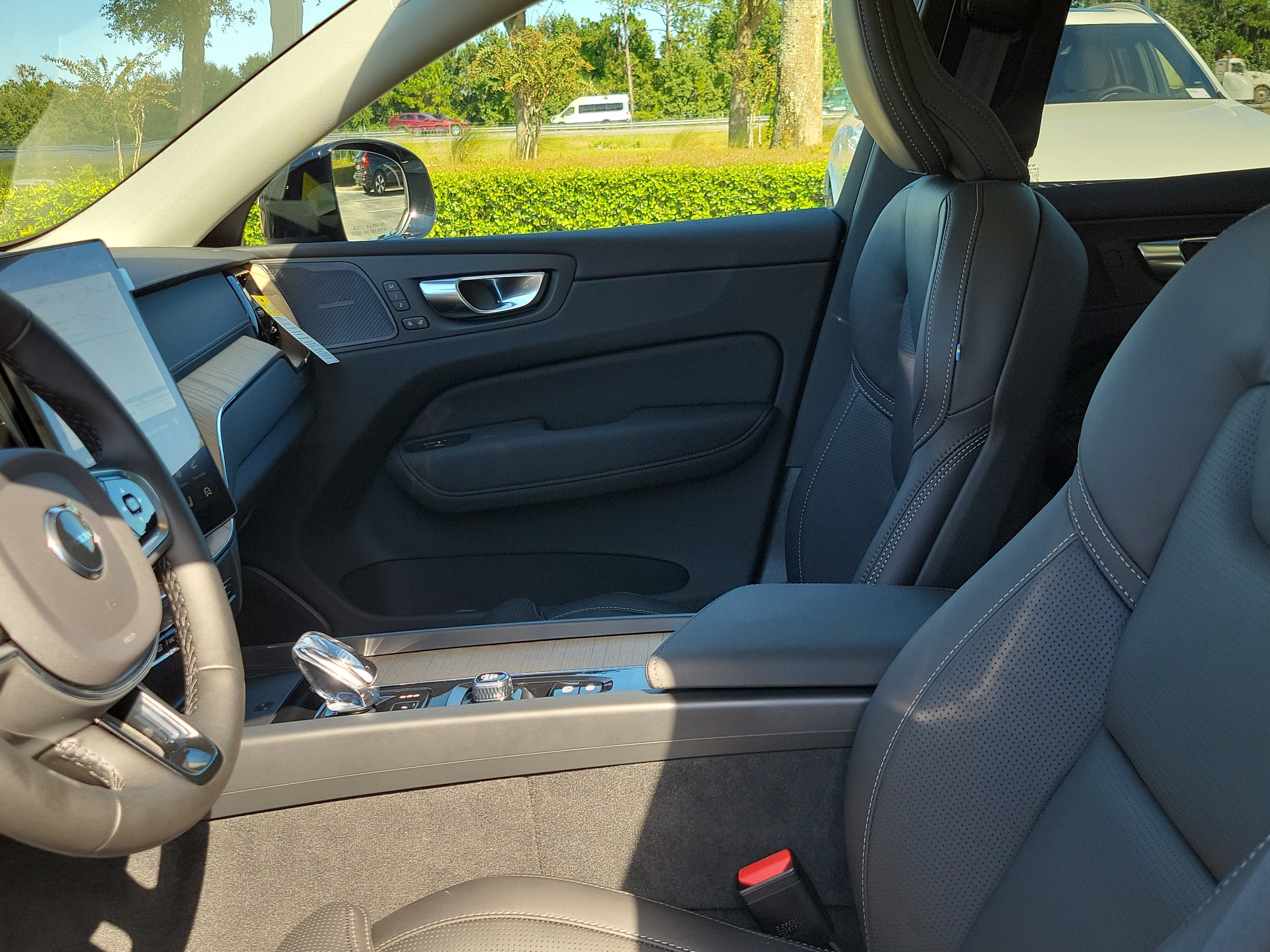 2027 Volvo XC60 Plug-In Hybrid Ultra
