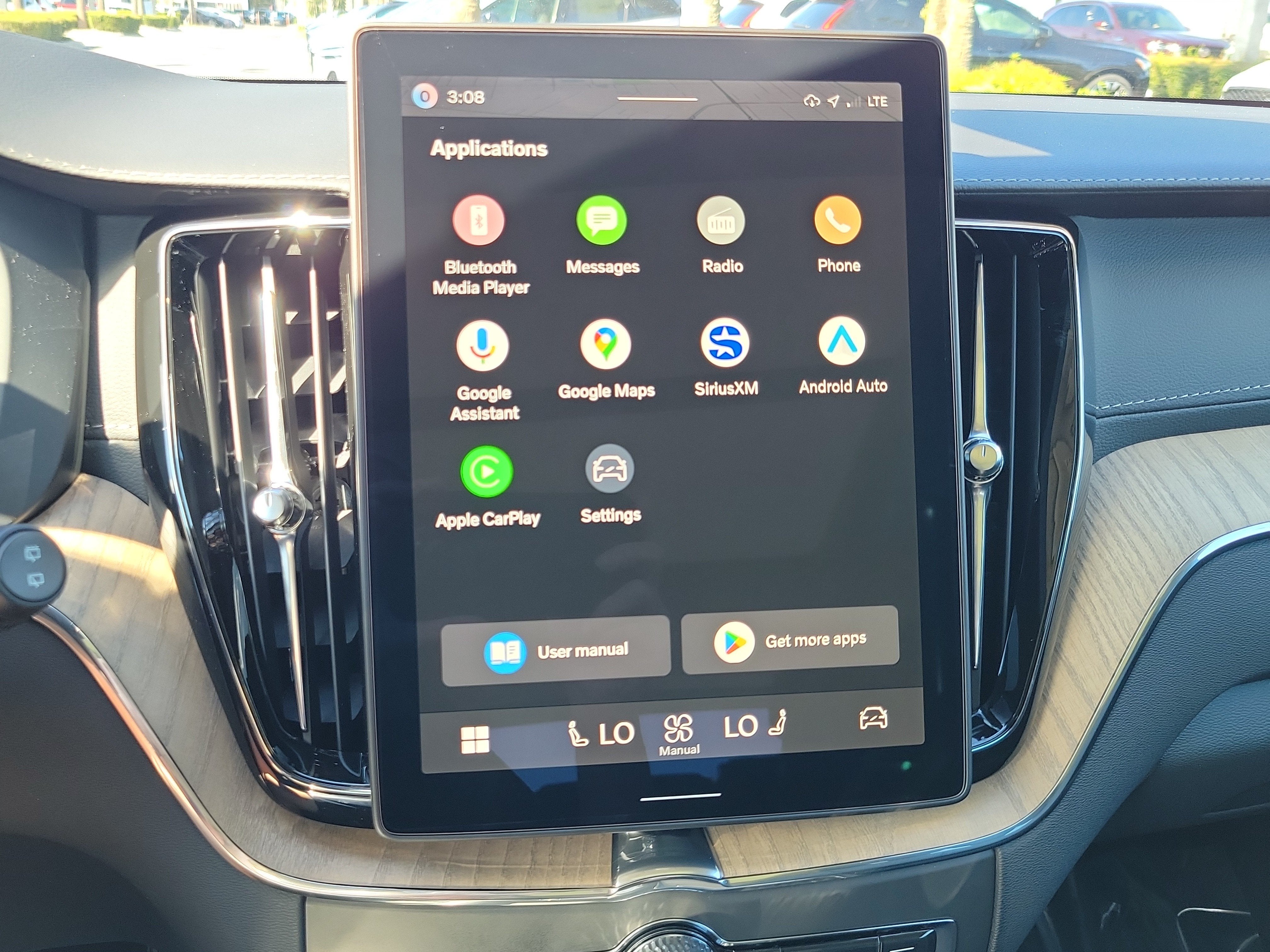 2027 Volvo XC60 Plug-In Hybrid Ultra
