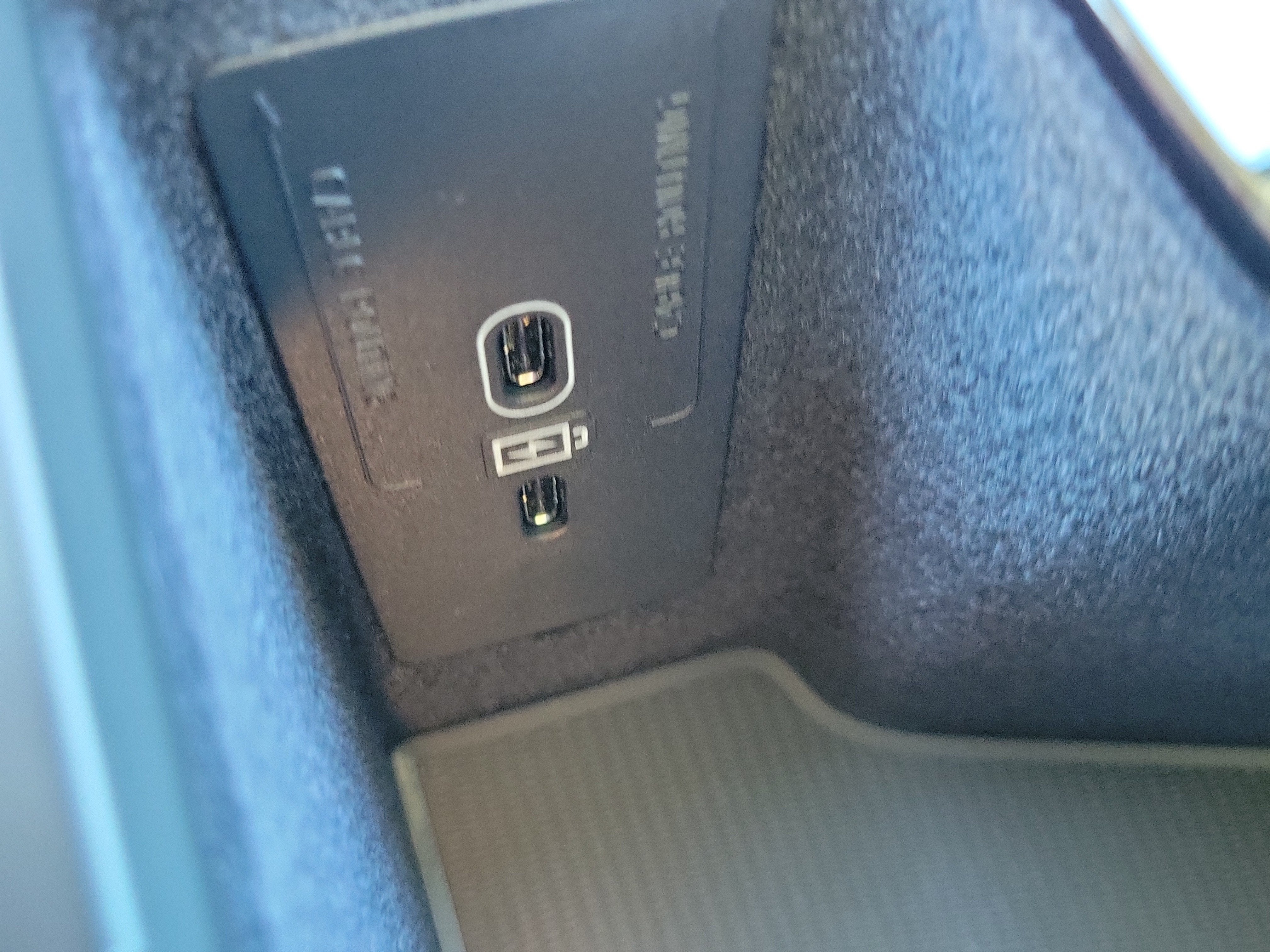 2027 Volvo XC60 Plug-In Hybrid Ultra