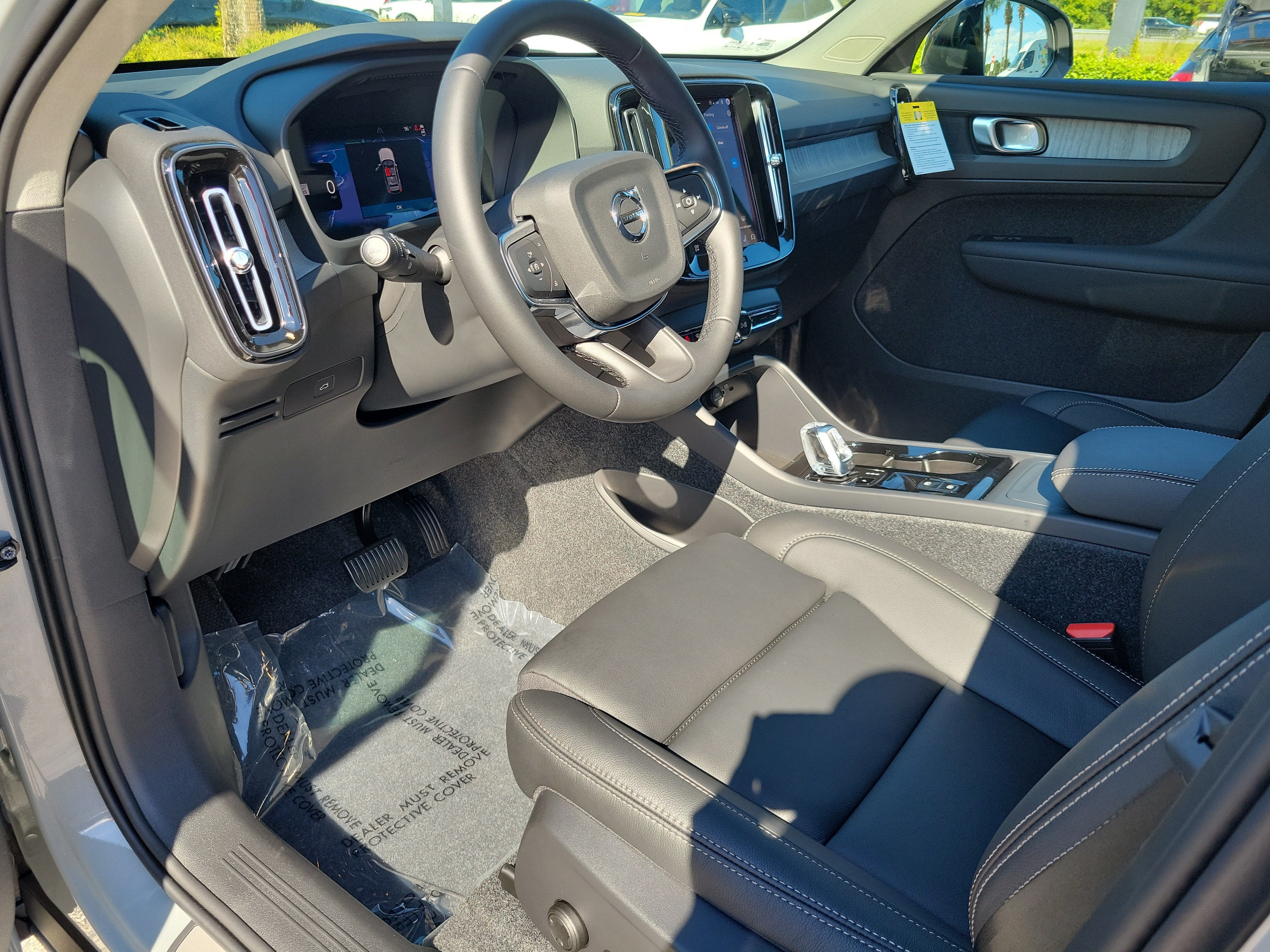2026 Volvo XC40 Plus