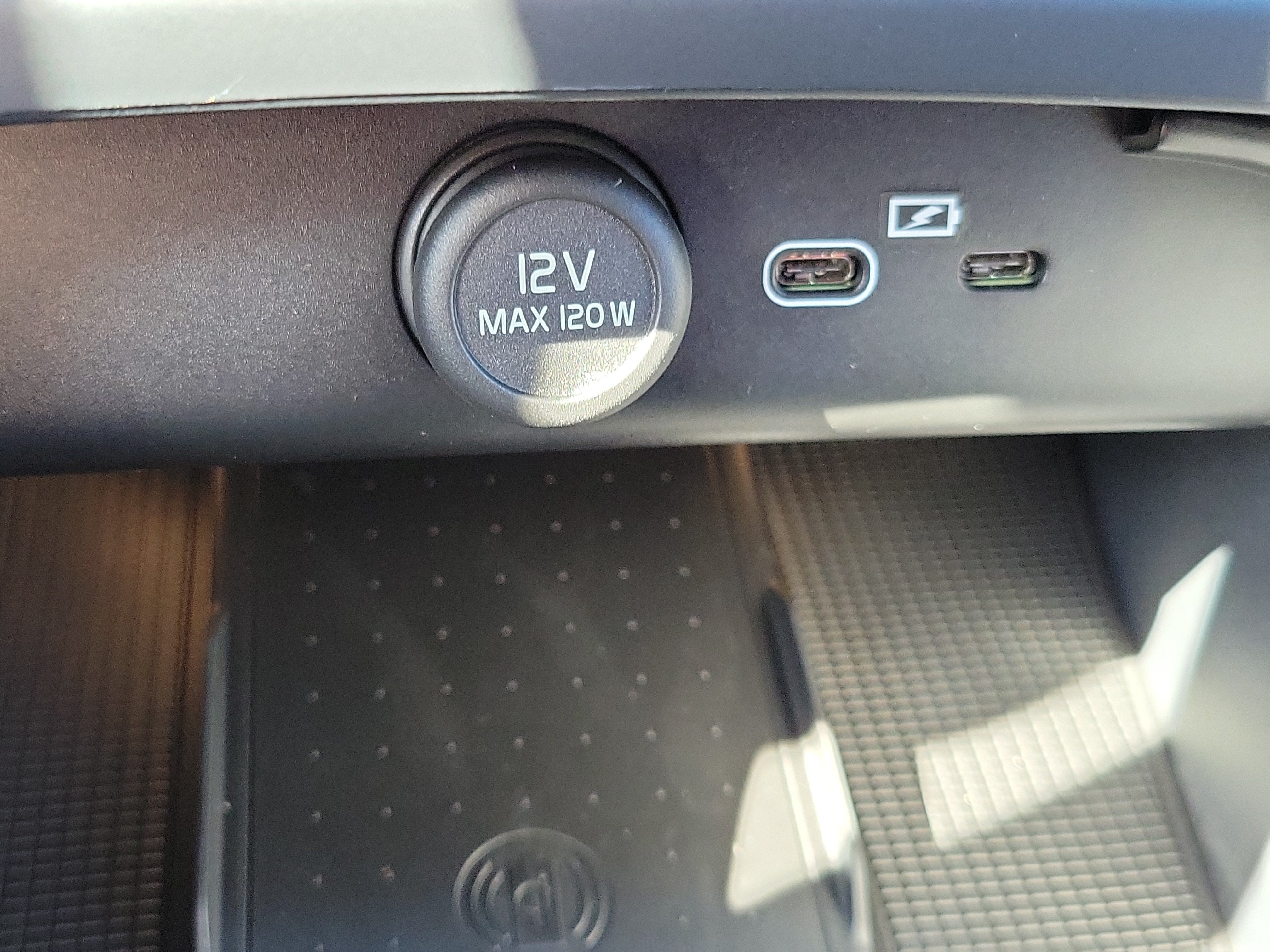2026 Volvo XC40 Plus
