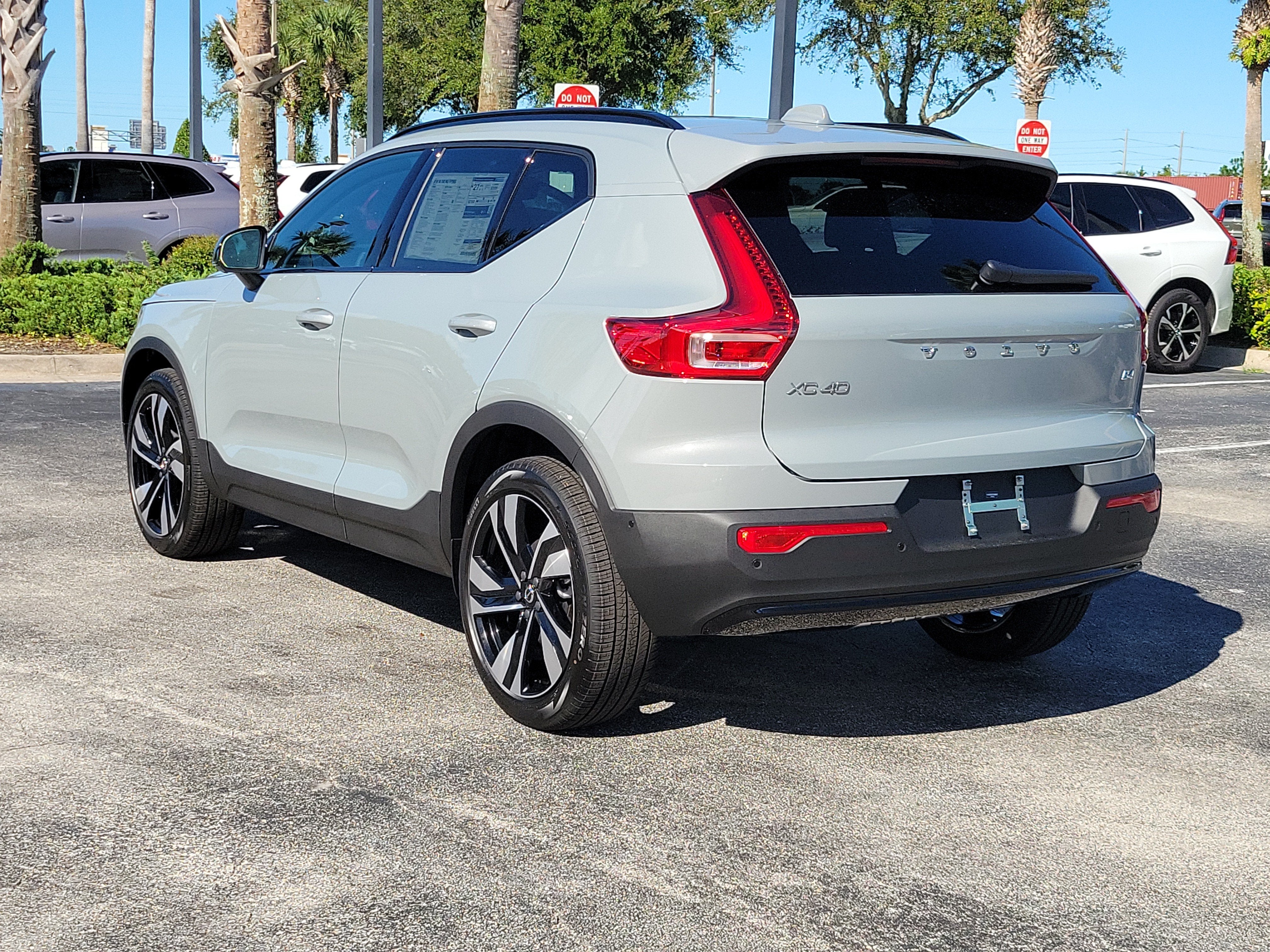 2026 Volvo XC40 Plus
