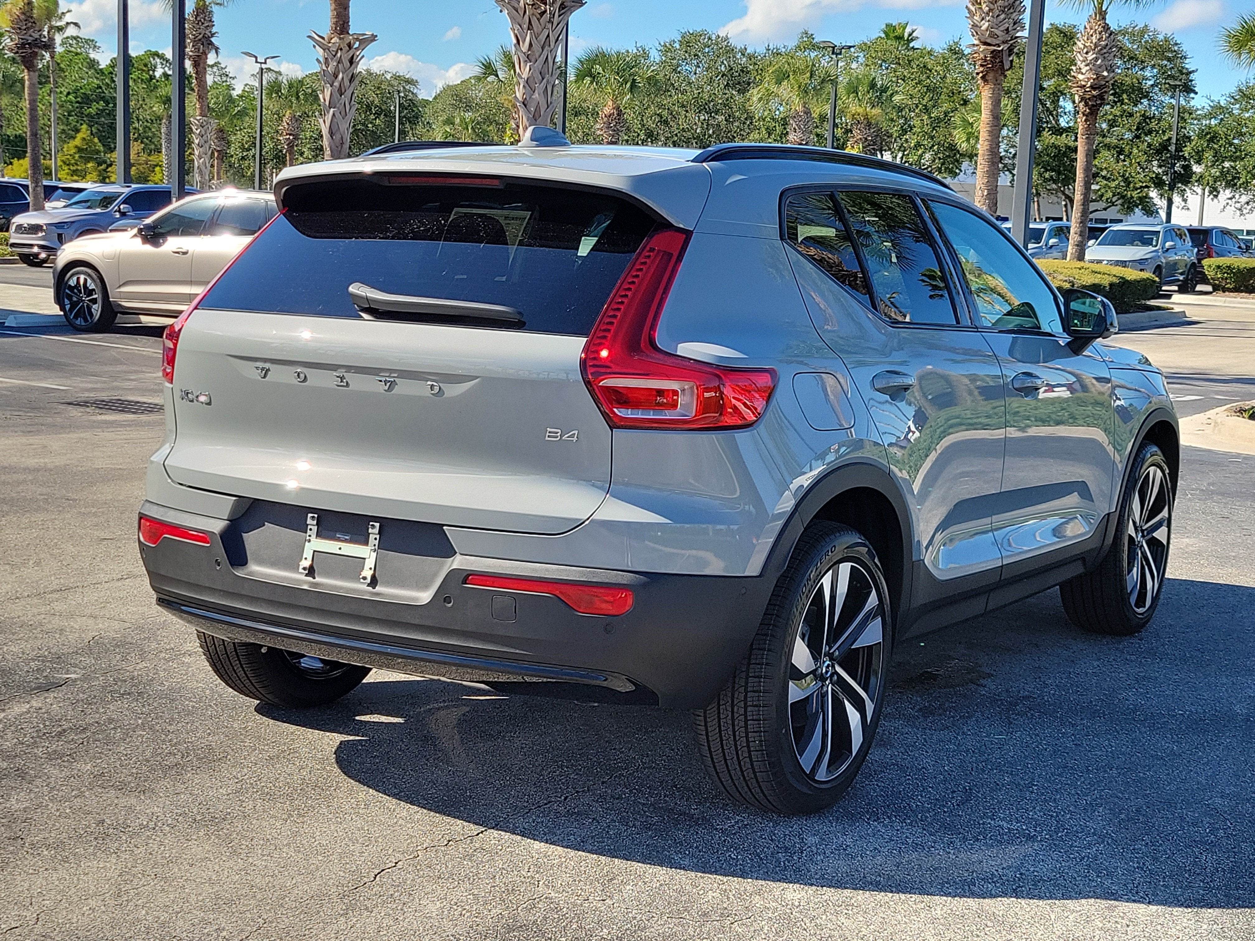 2026 Volvo XC40 Plus