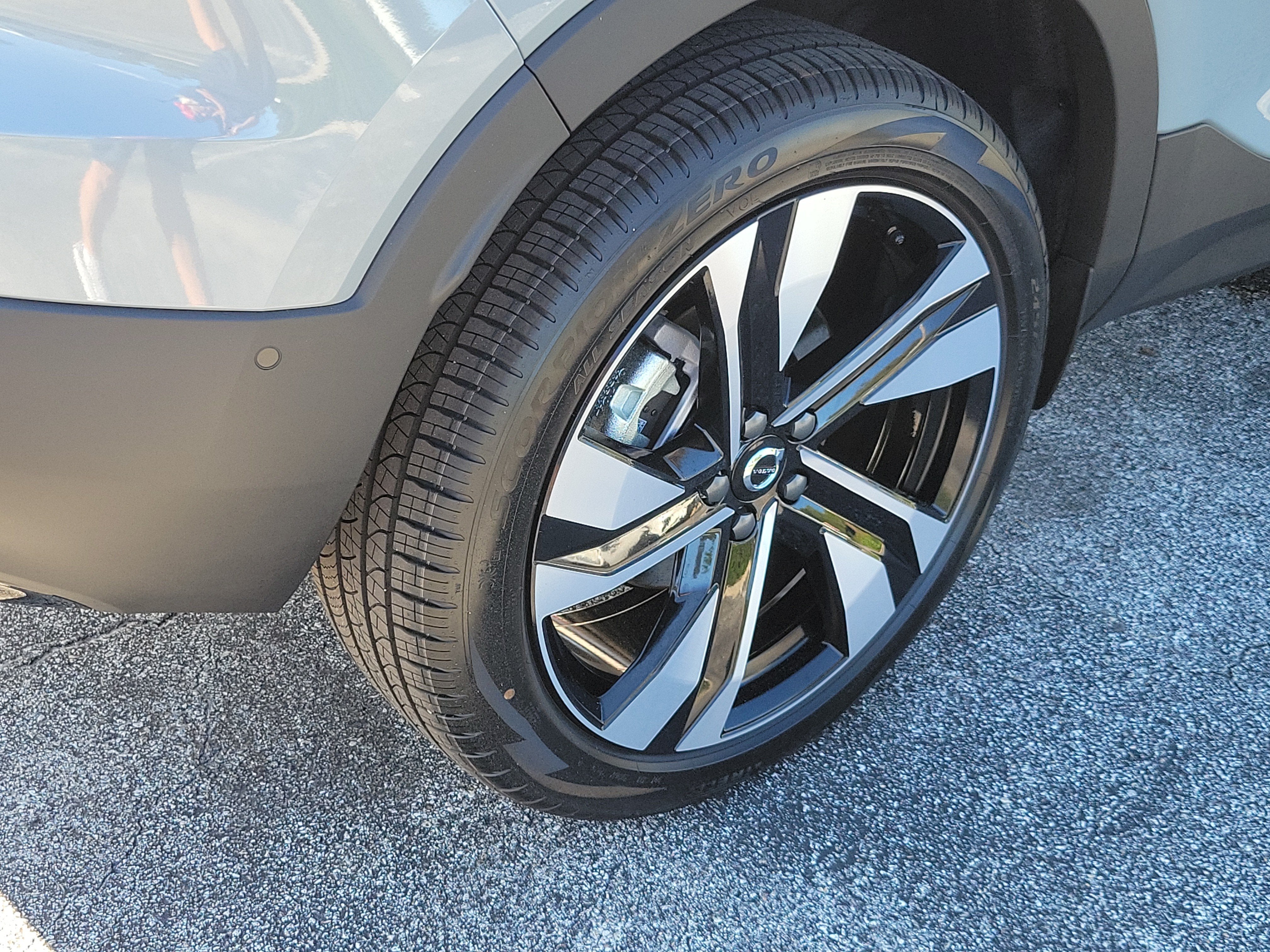 2026 Volvo XC40 Plus