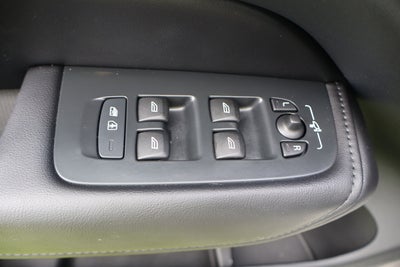 2023 Volvo XC60 Plus Bright Theme