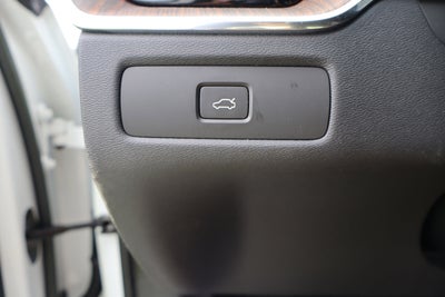 2023 Volvo XC60 Plus Bright Theme