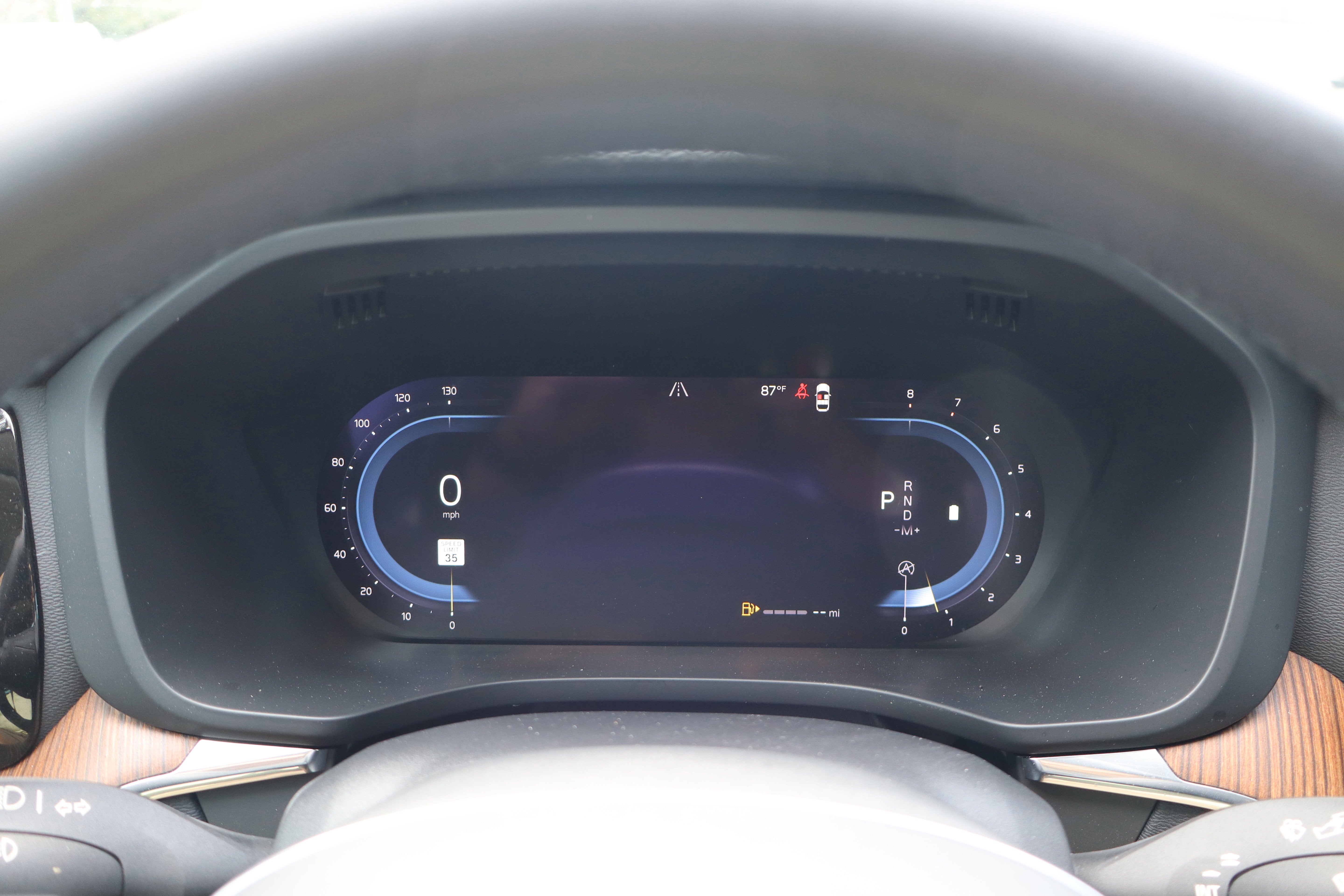 2023 Volvo XC60 Plus Bright Theme