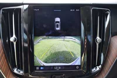 2023 Volvo XC60 Plus Bright Theme