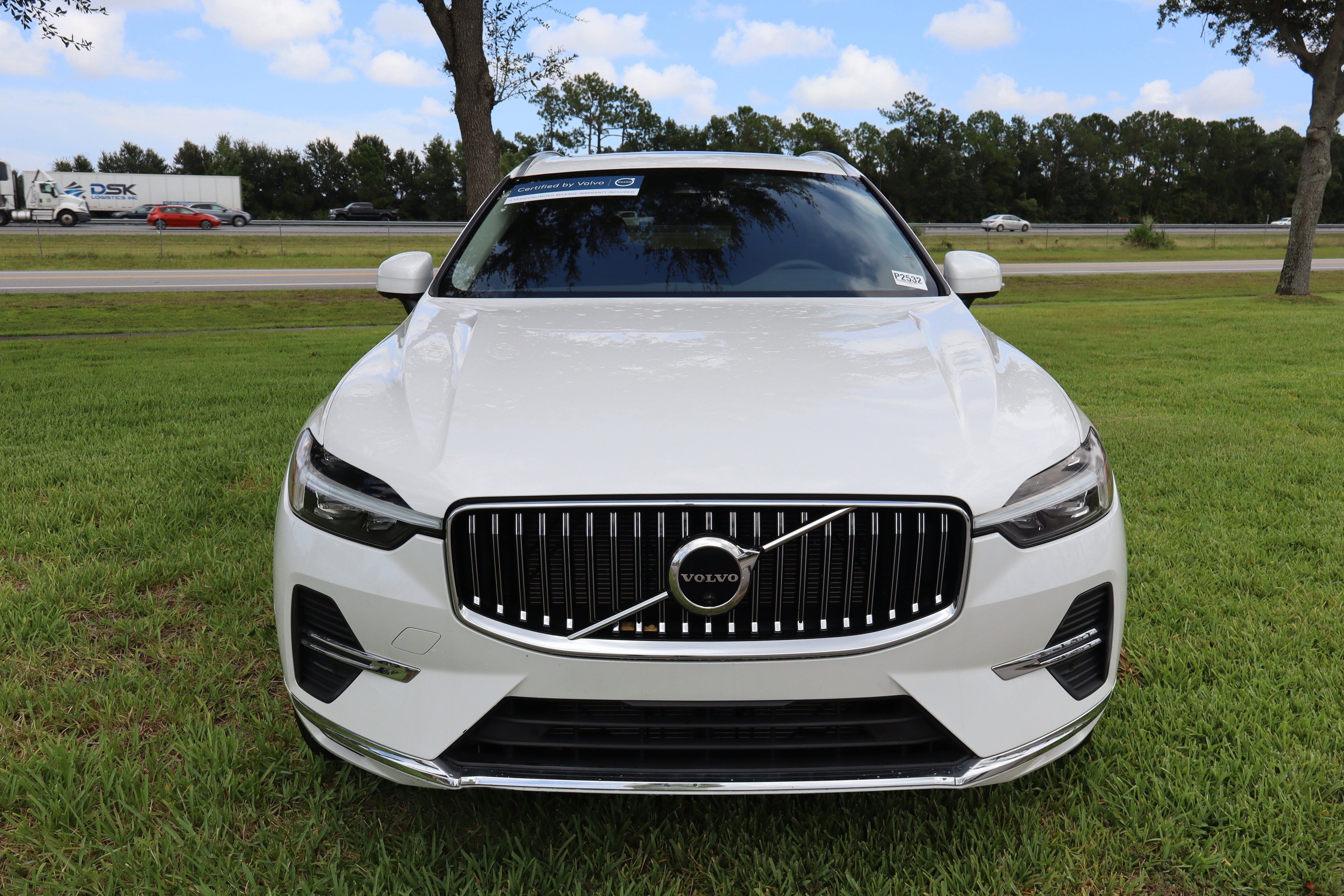 2023 Volvo XC60 Plus Bright Theme