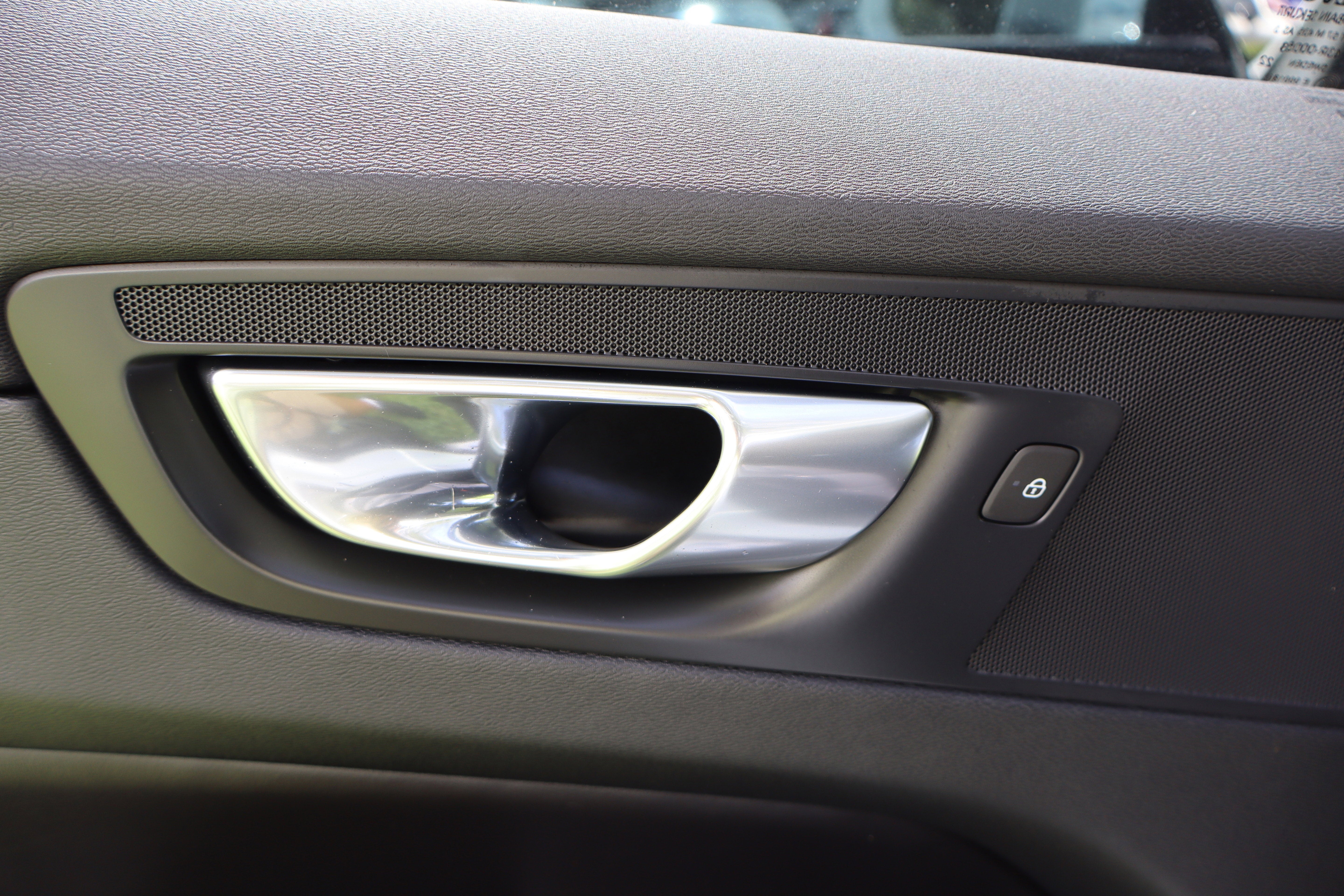 2023 Volvo XC60 Plus Bright Theme