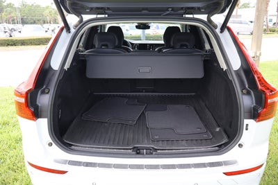 2023 Volvo XC60 Plus Bright Theme