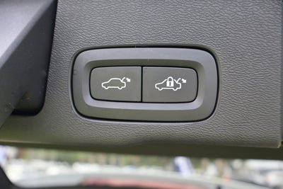 2023 Volvo XC60 Plus Bright Theme