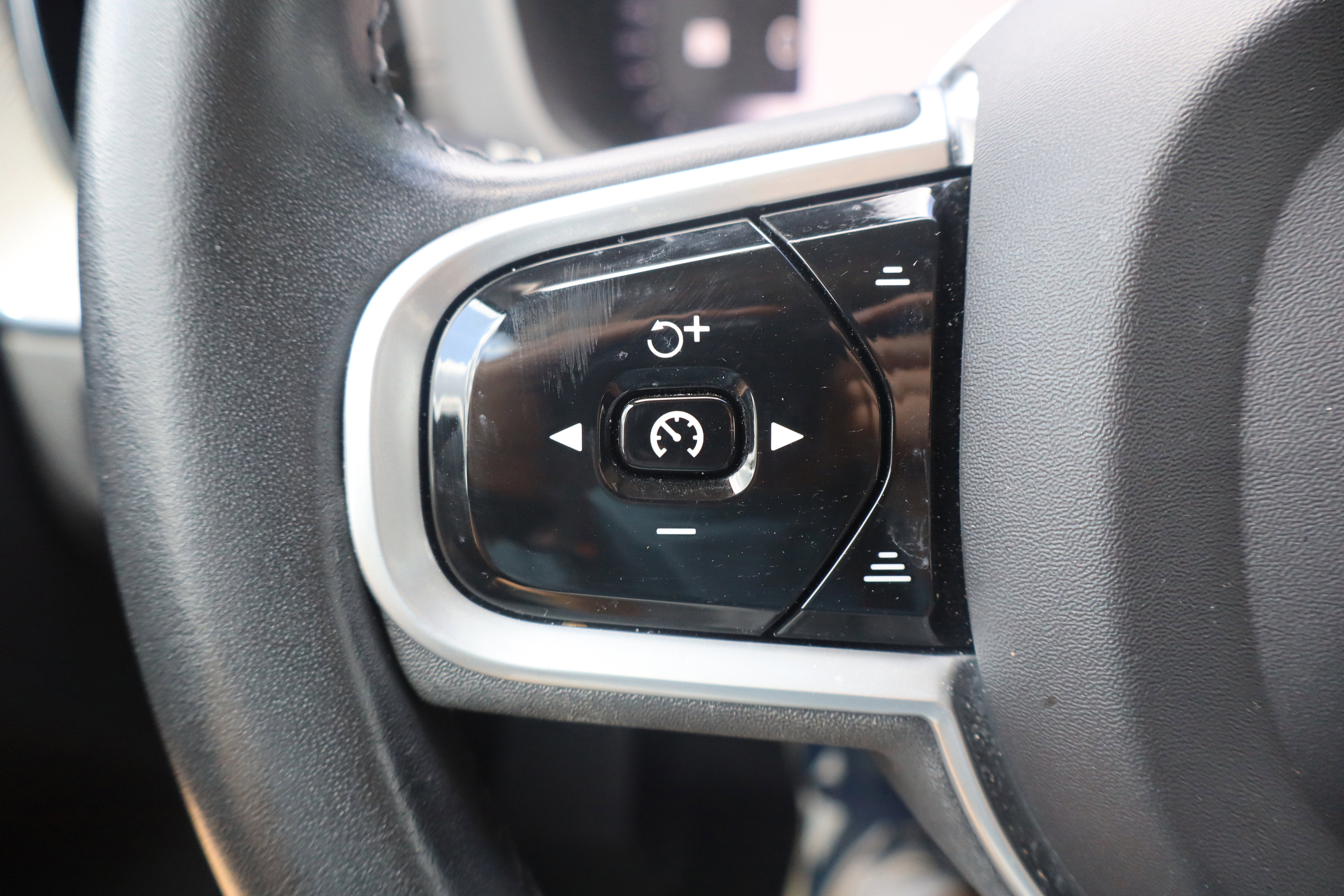 2022 Volvo XC60 Inscription