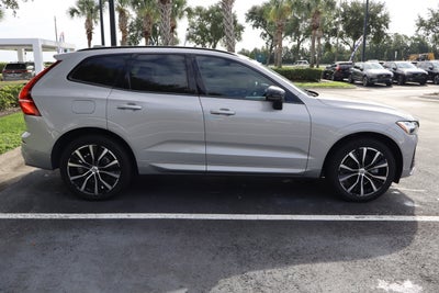 2023 Volvo XC60 Plus Dark Theme