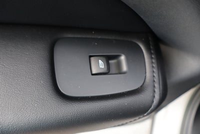 2023 Volvo XC60 Plus Dark Theme