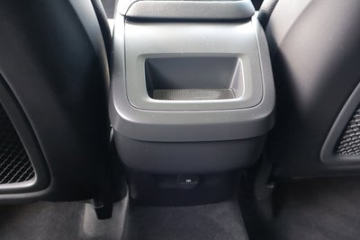 2023 Volvo XC60 Plus Dark Theme